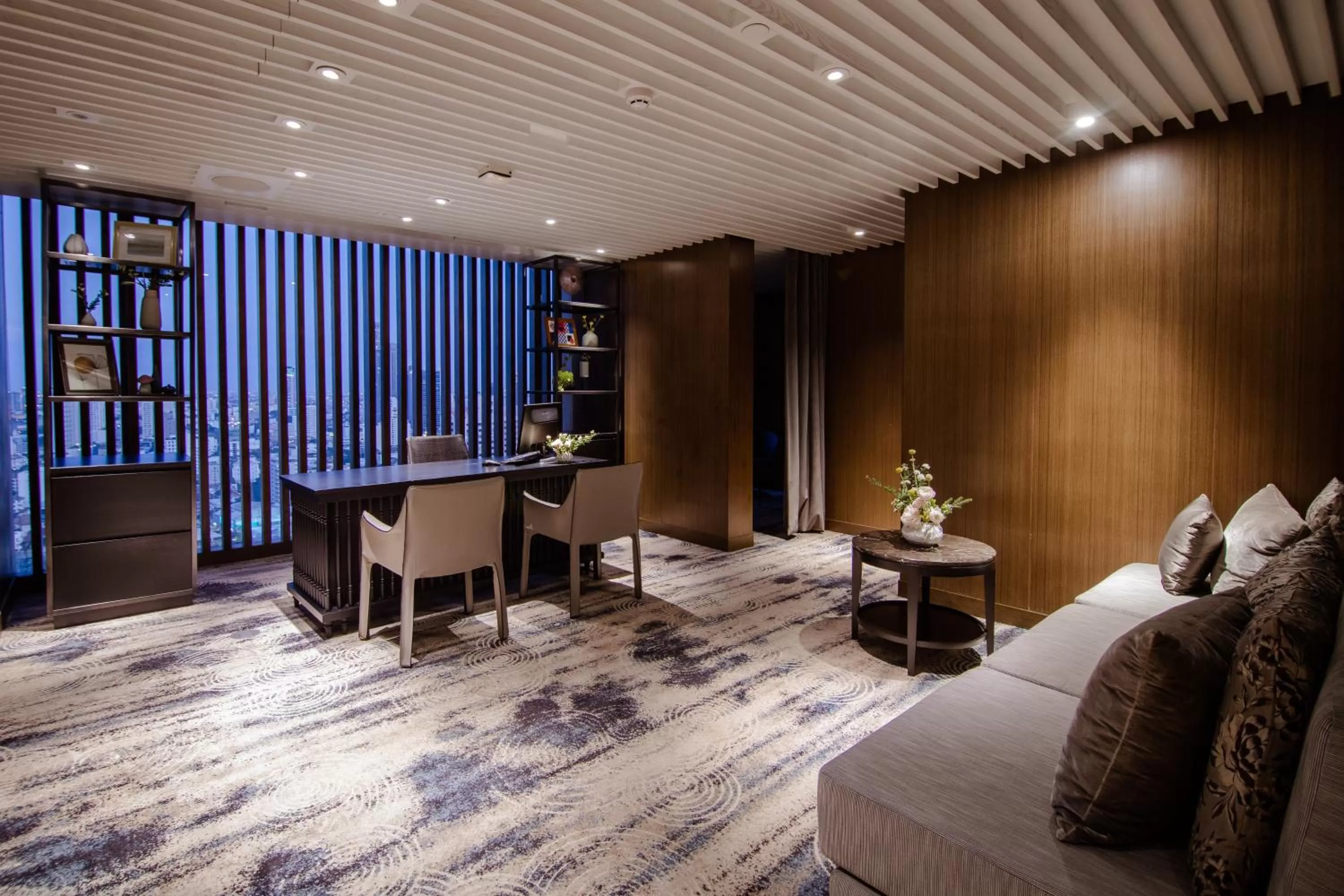 Seating area in 137 Pillars Residences Bangkok