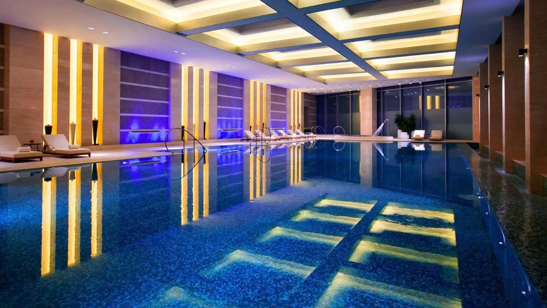 Pool view, Swimming Pool in Kempinski Hotel Taiyuan