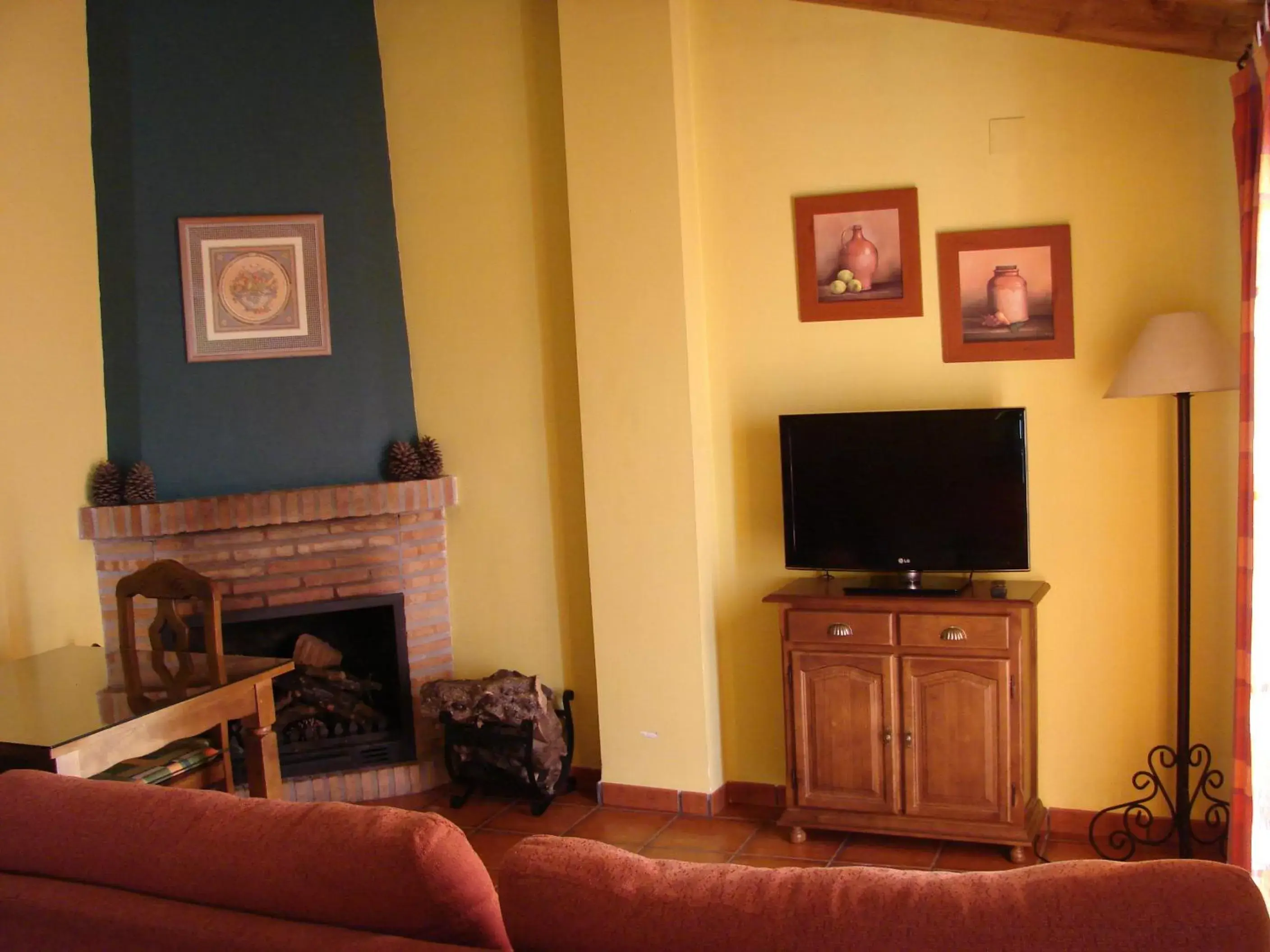 Living room, TV/Entertainment Center in Apartamentos Sierra de Segura