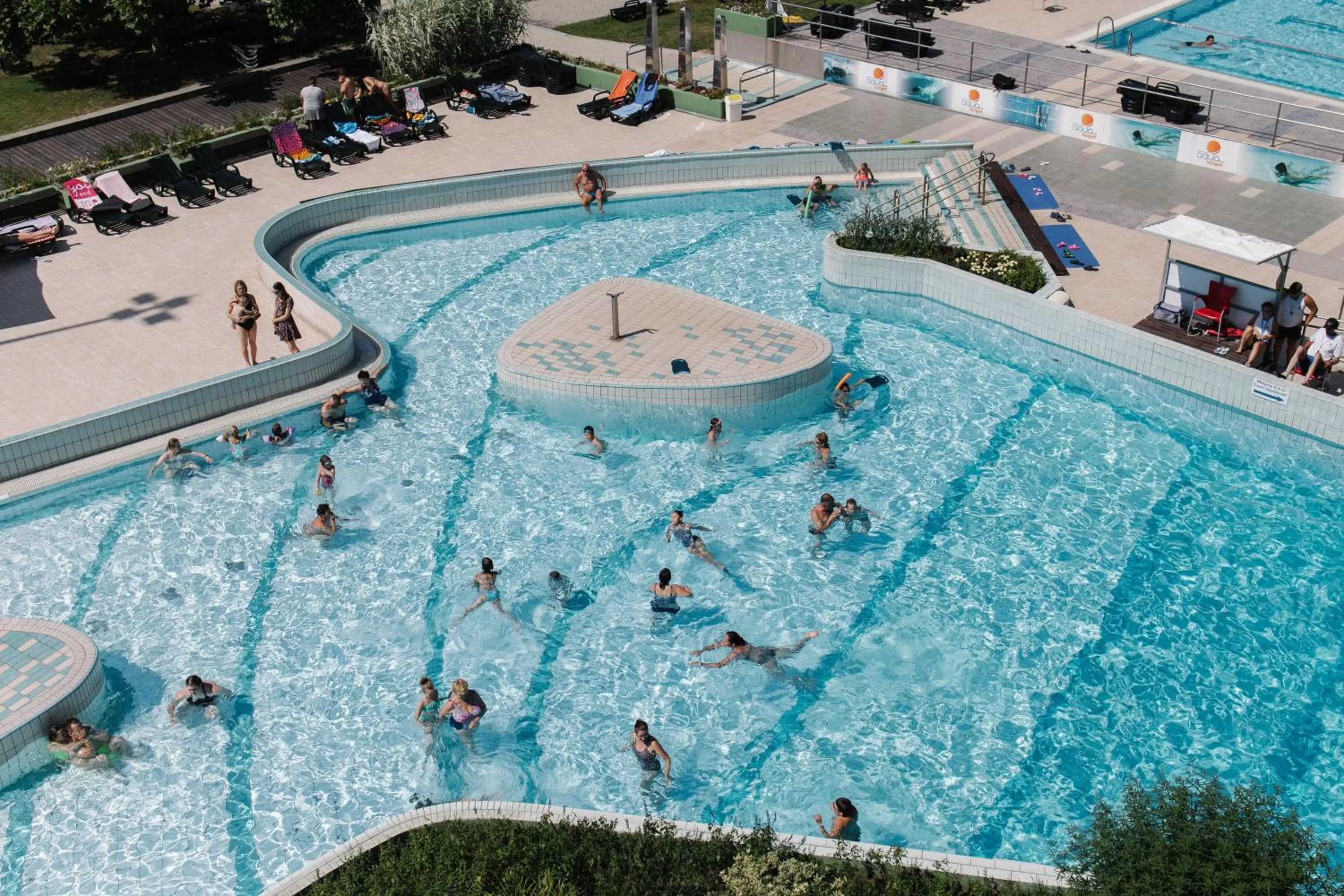 Swimming pool in Grand Hotel Esztergom