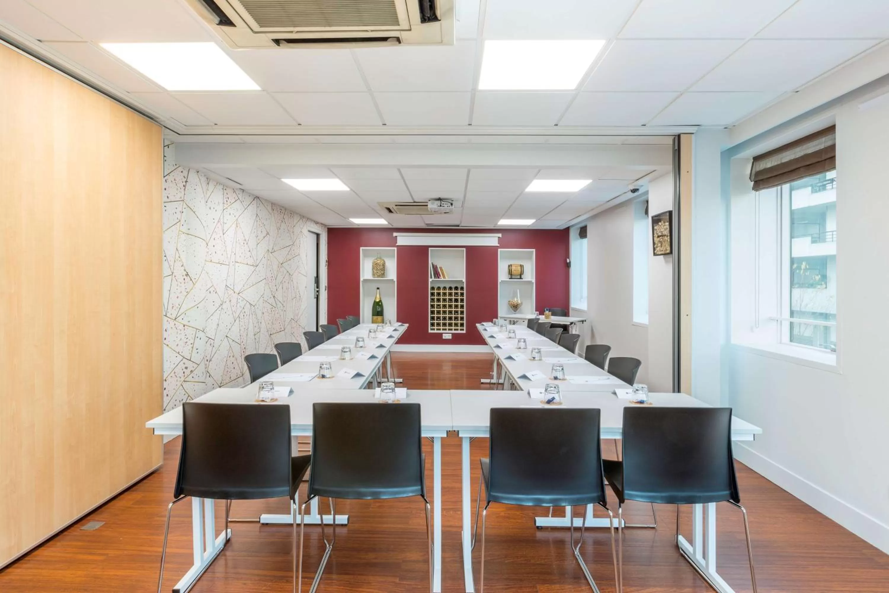 On site in Best Western Hôtel International