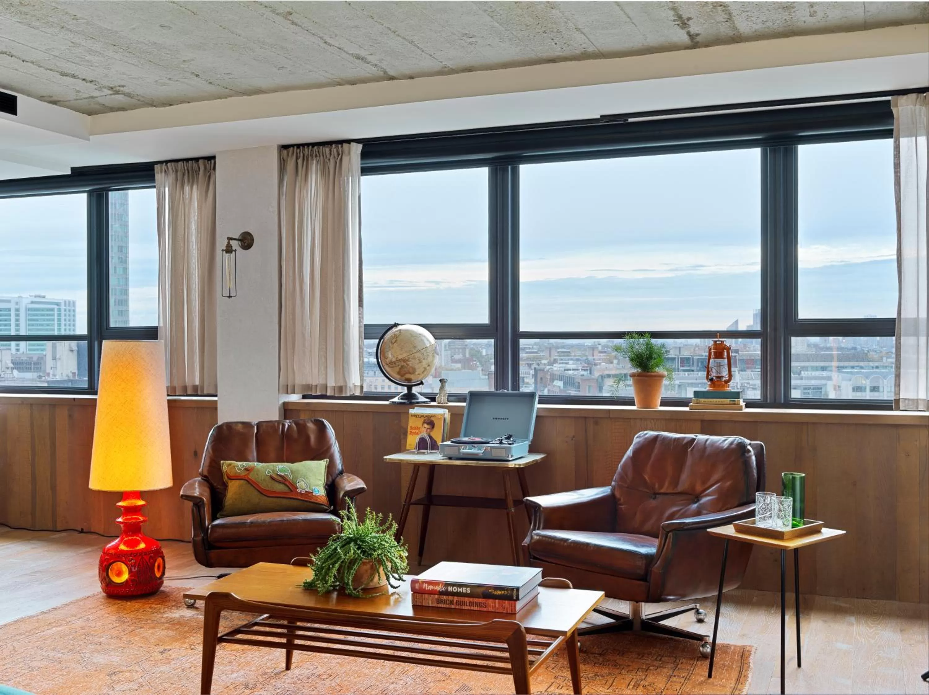 Living room in Treehouse Hotel London
