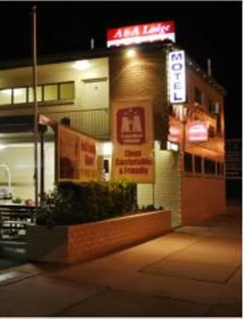Facade/entrance in A&A Lodge Motel