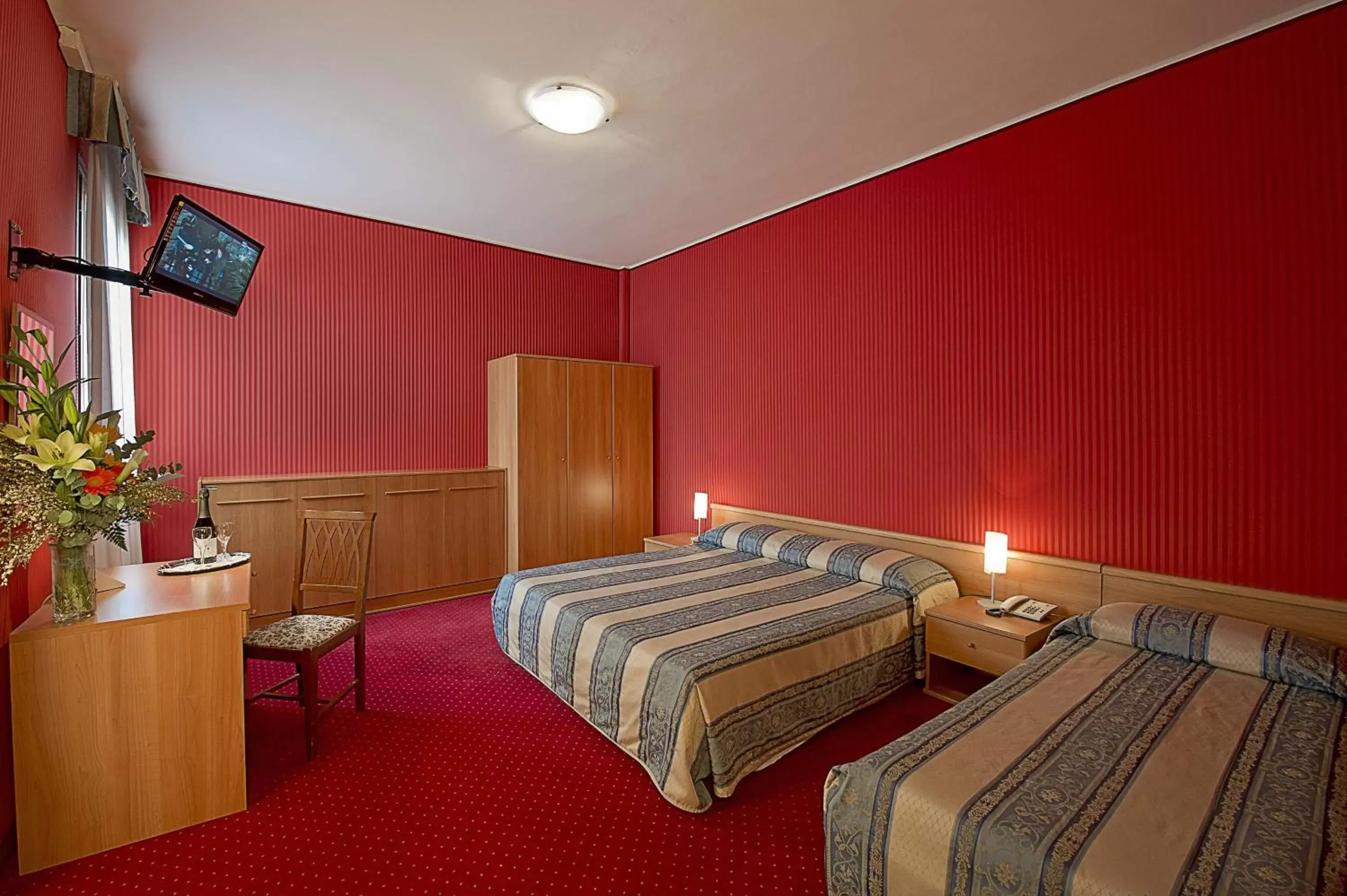 Photo of the whole room, Bed in Hotel Nazionale