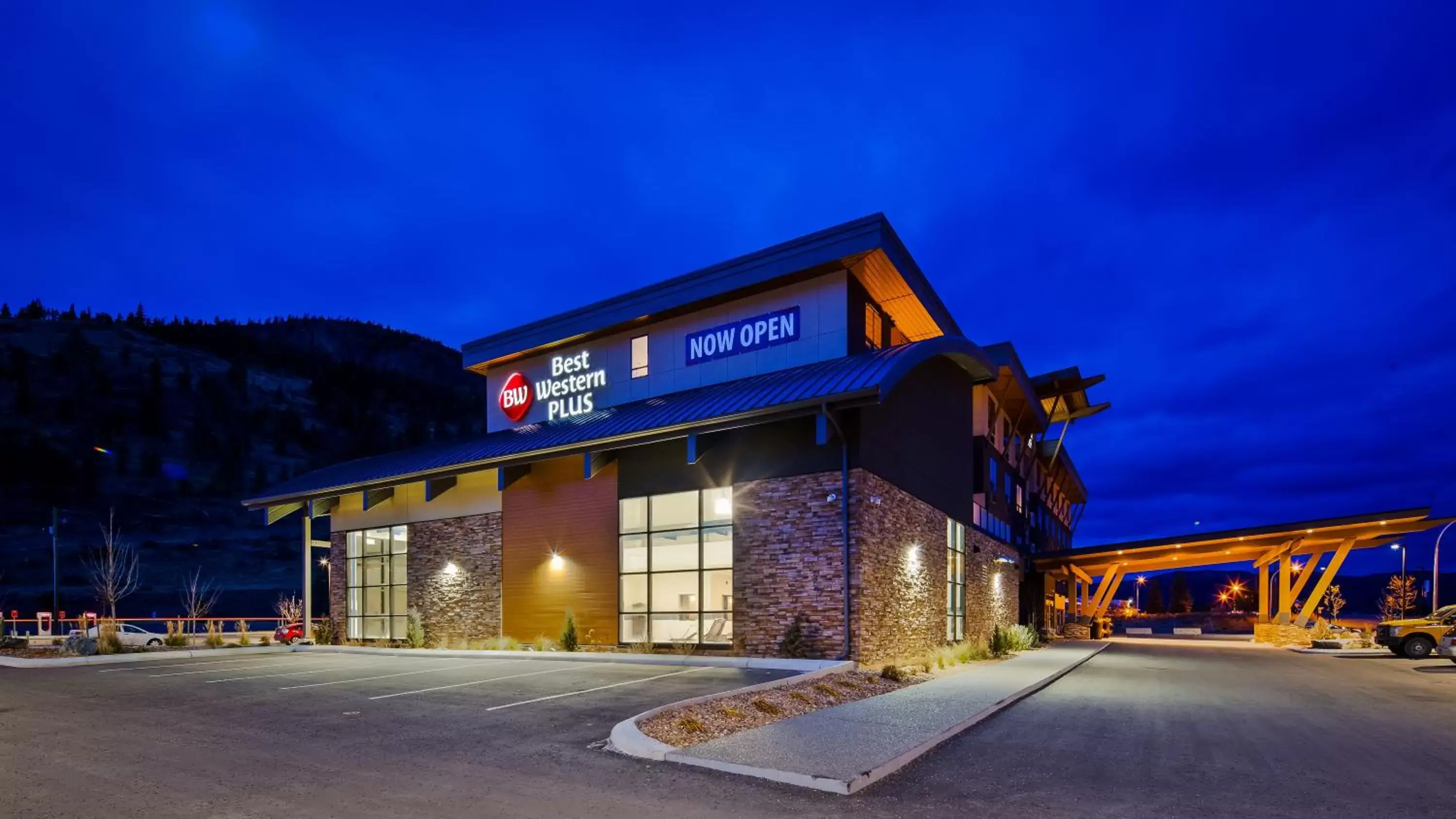 Facade/entrance, Property Building in Best Western Plus Merritt Hotel