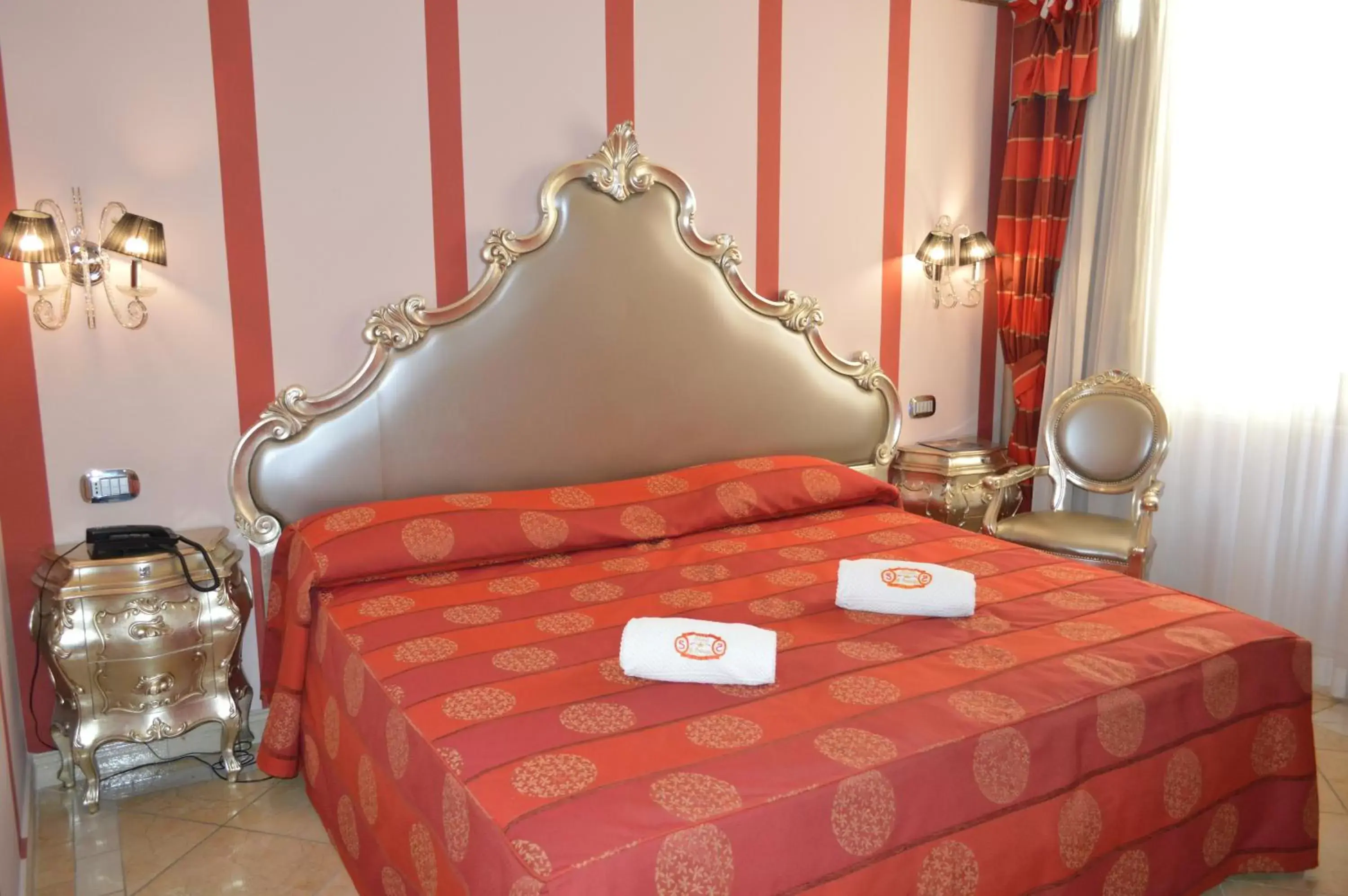 Day, Bed in Hotel Il Principe