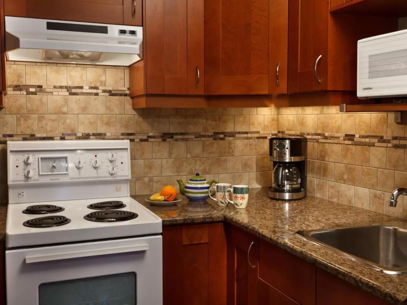 Other, Kitchen/Kitchenette in Abbeymoore Manor