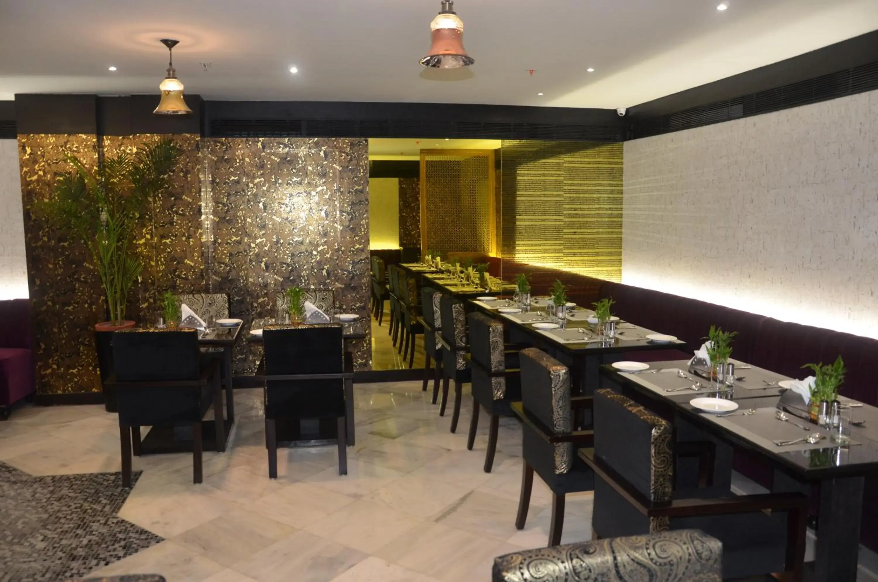 Restaurant/places to eat in Vesta Maurya Palace