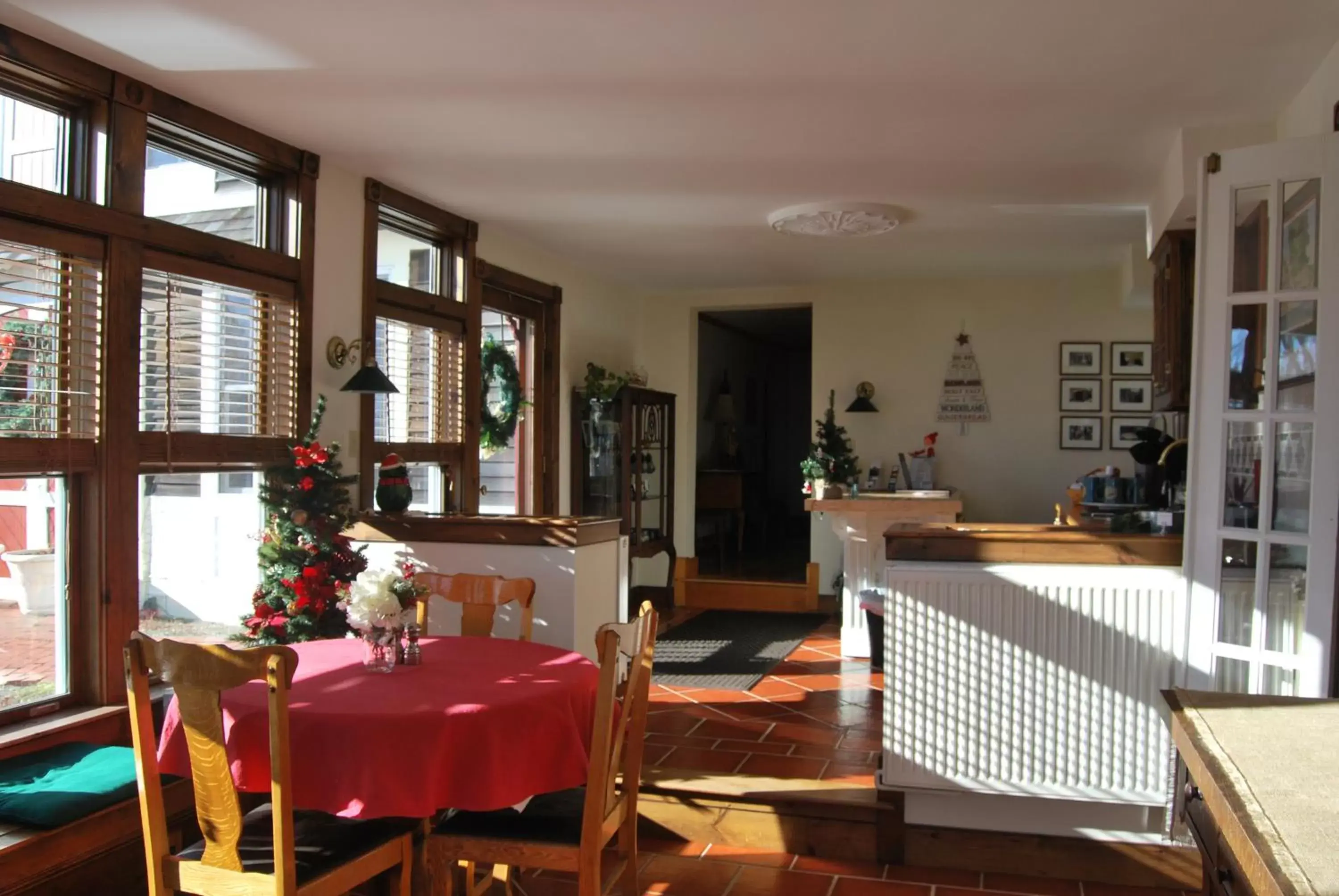 Banquet/Function facilities, Restaurant/Places to Eat in Spouter Inn Bed & Breakfast