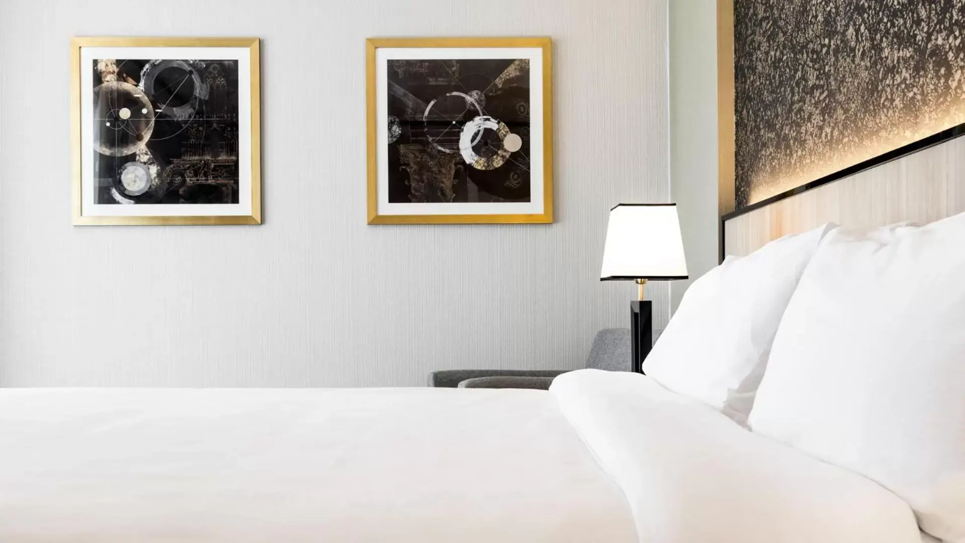 Bed in Holiday Inn Rosario by IHG Bed in Holiday Inn Rosario by IHG