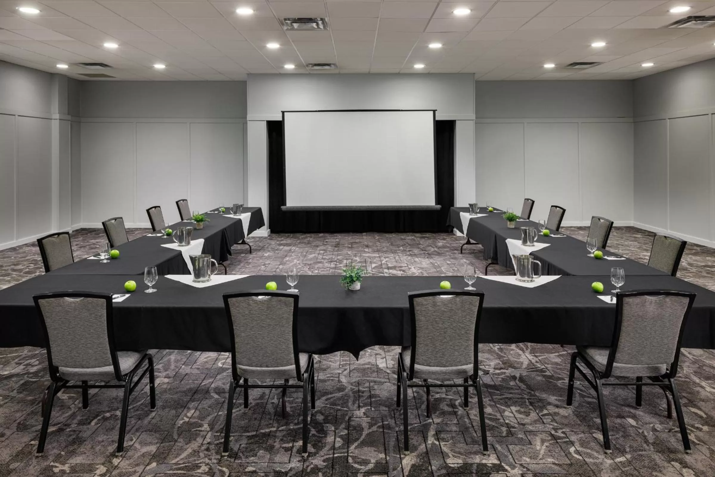 Meeting/conference room in Pomeroy Hotel & Conference Centre