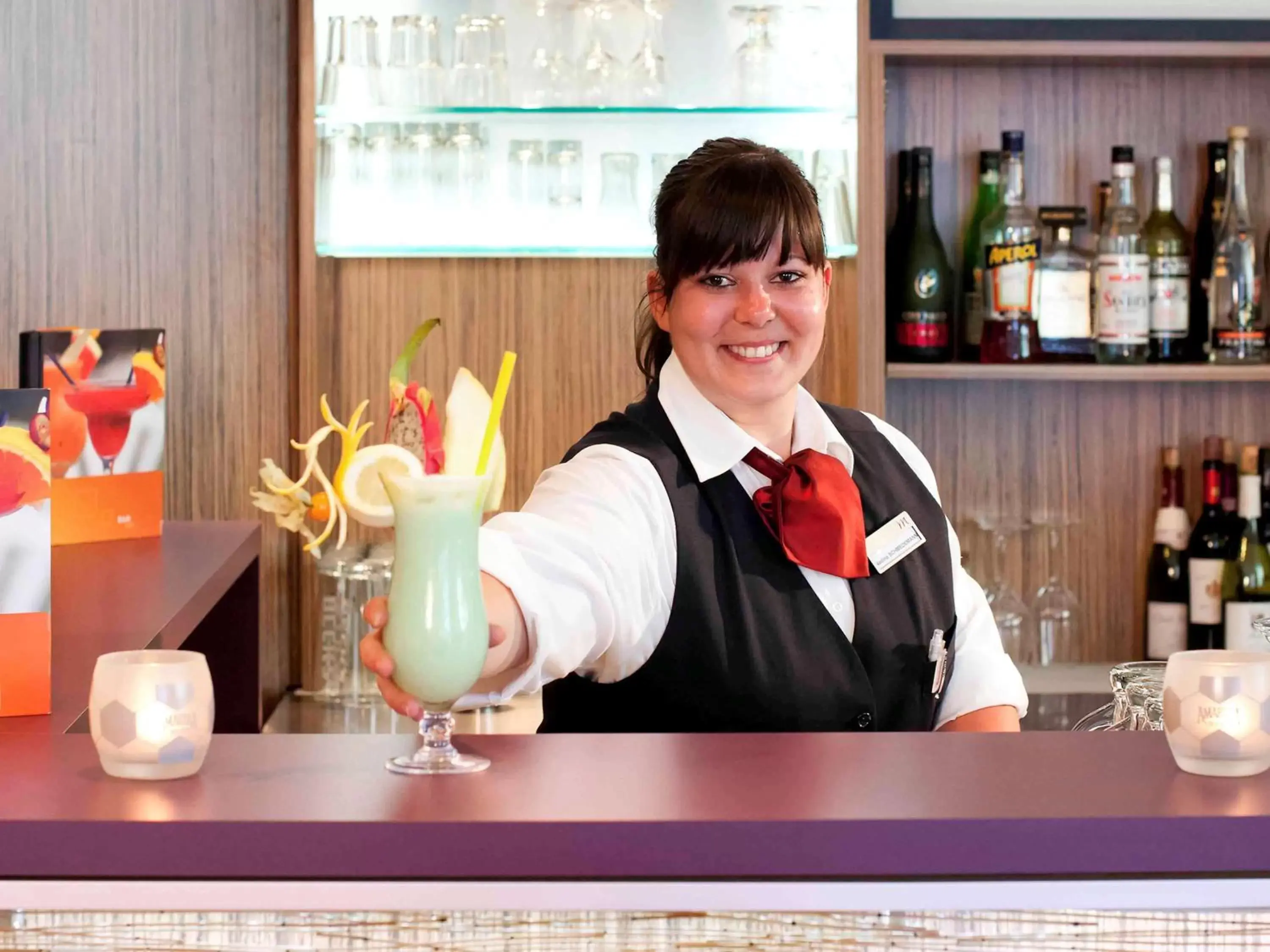 Lounge or bar, Staff in Mercure Hotel Hamburg am Volkspark