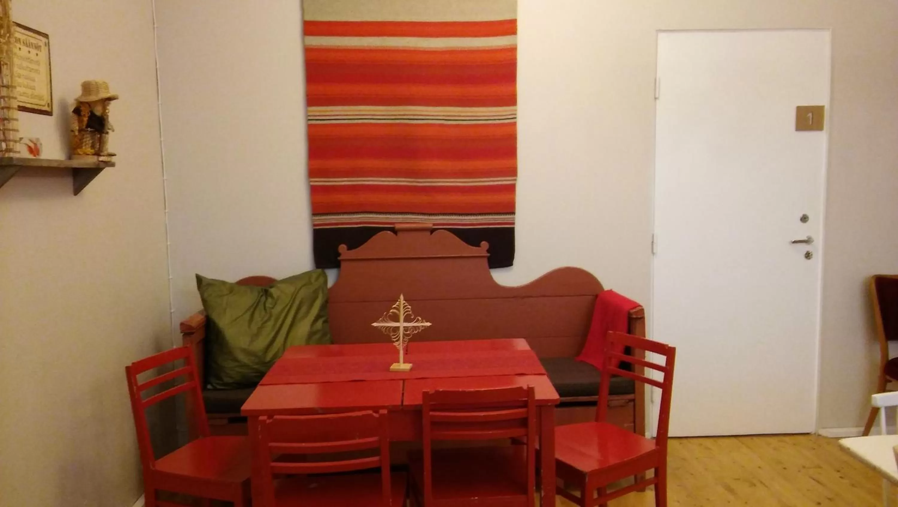 Communal lounge/ TV room in Kuutamo B&B Guesthouse