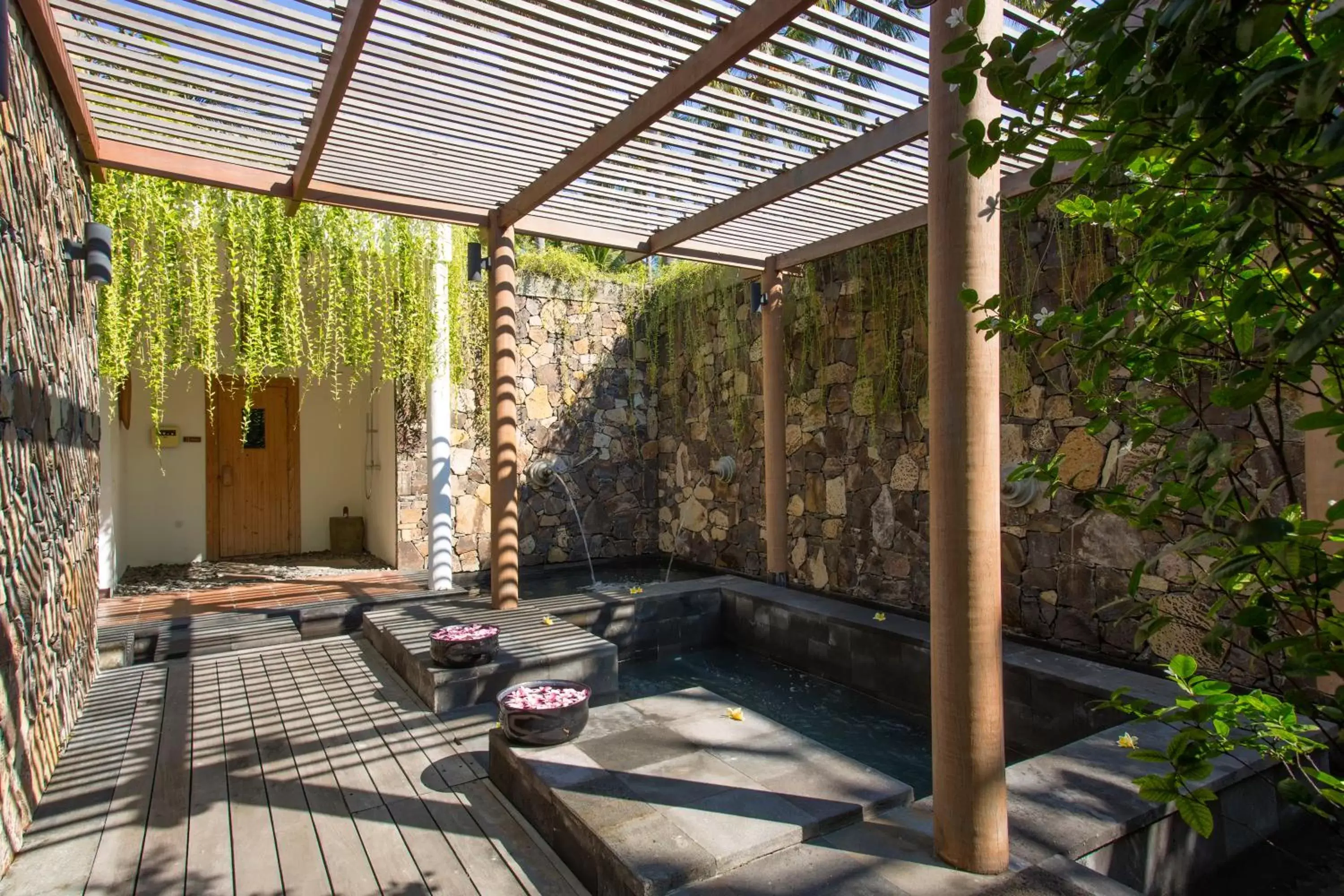 Open Air Bath in Jeeva Klui Resort