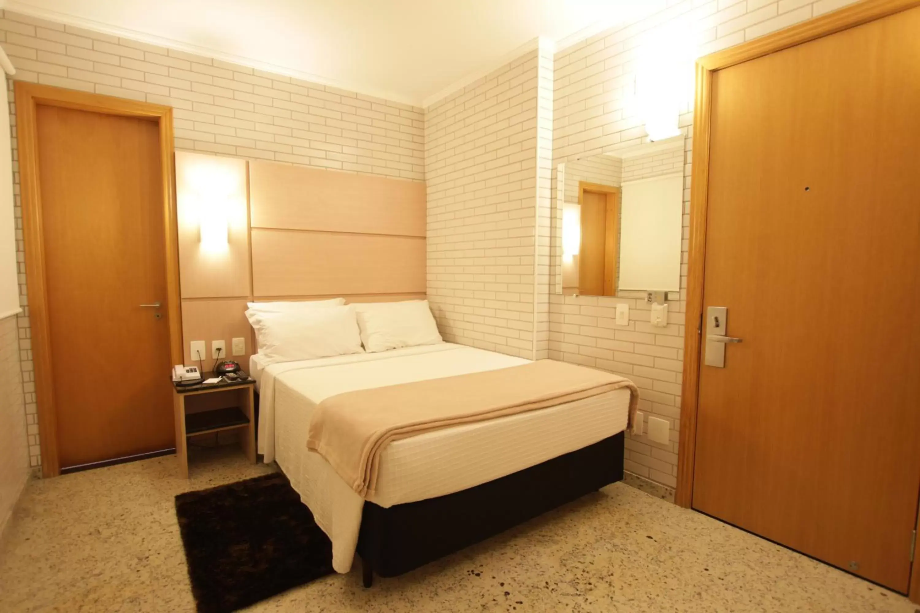 Double Room - single occupancy in Hotel Confiance Centro Cívico Double Room - single occupancy in Hotel Confiance Centro Cívico