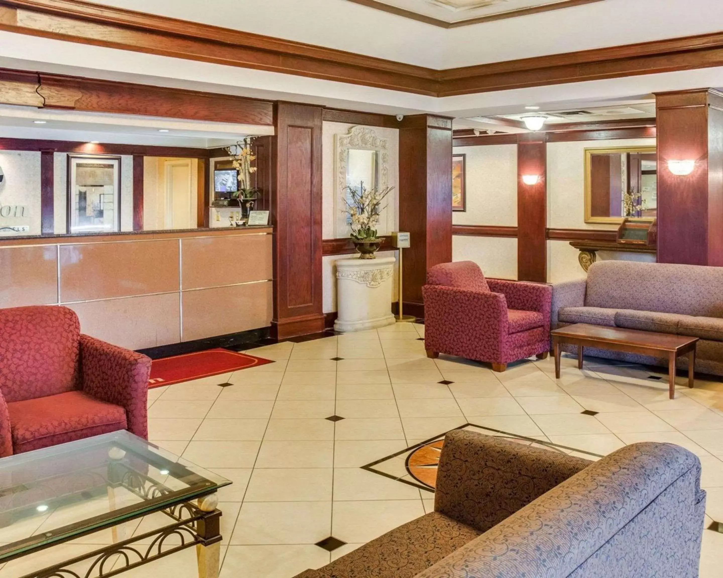 Lobby or reception, Lobby/Reception in Clarion Inn Fredericksburg