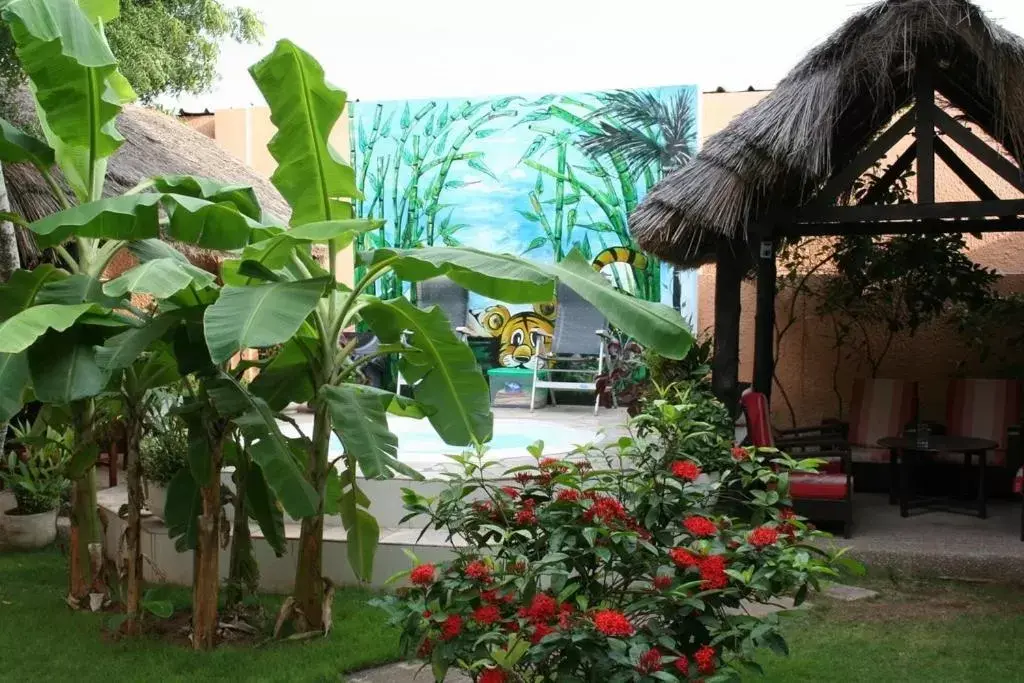 Garden in Hotel Aurore Lomé