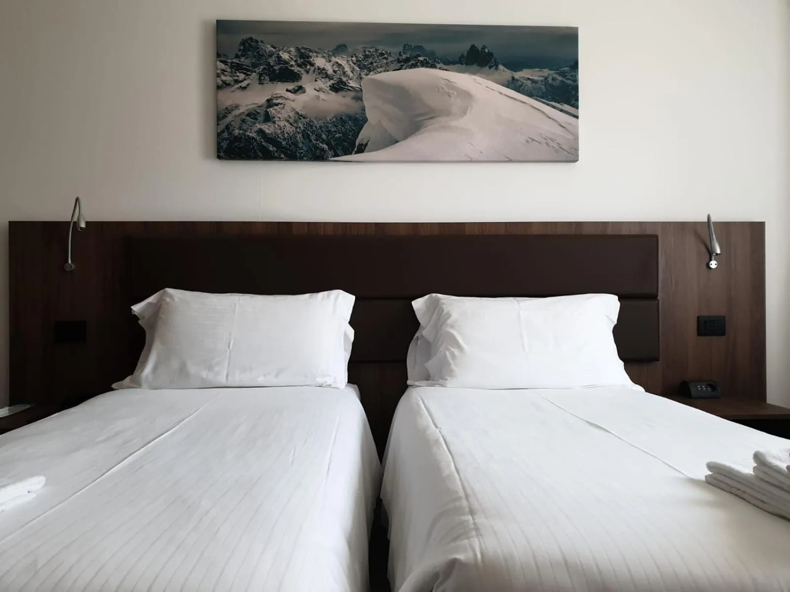 Bed in Albergo Delle Alpi