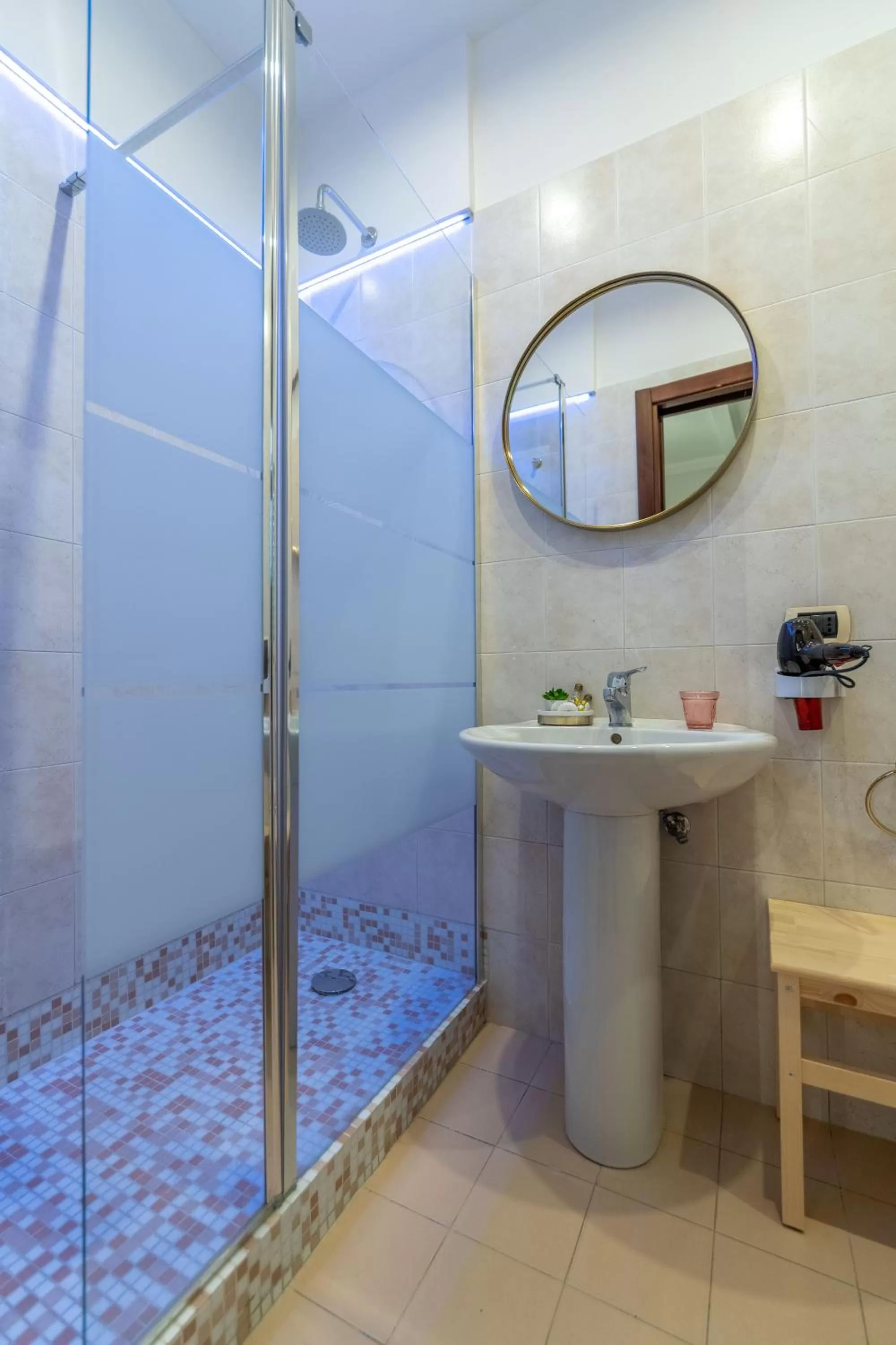 Shower in Villa Rocla guest house Pompei