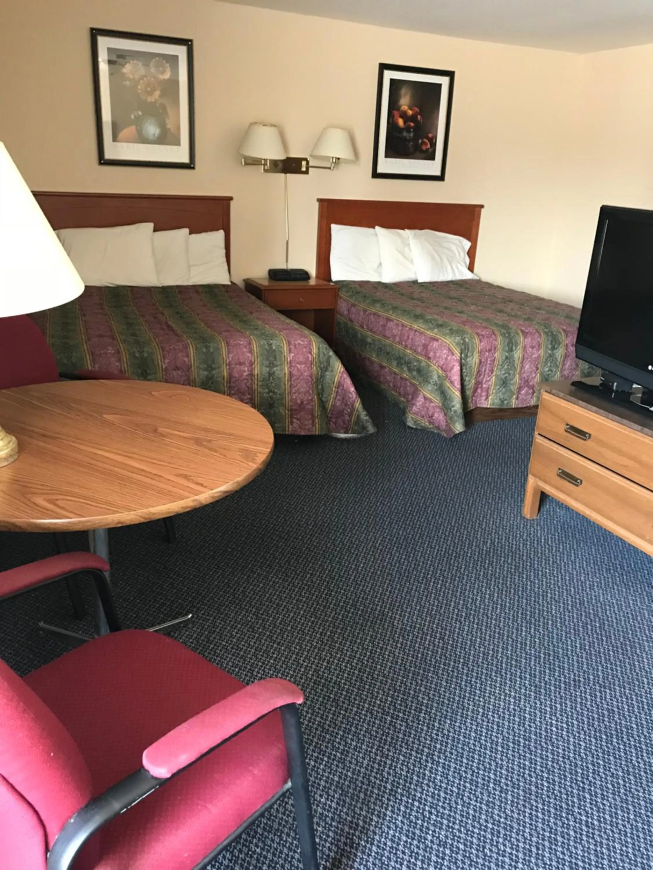 Photo of the whole room in The Gables Inn