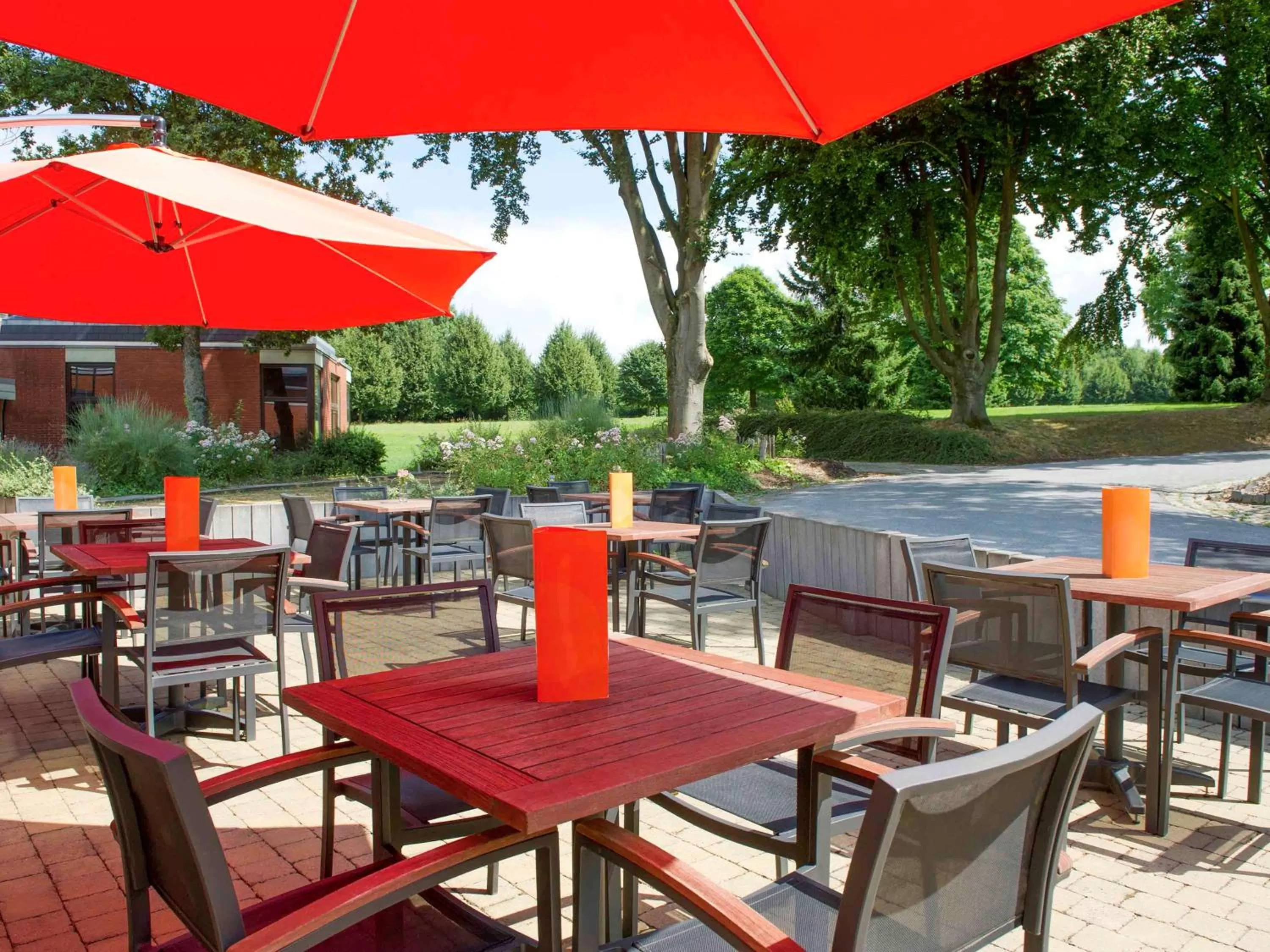 Lounge or bar in ibis Styles Louvain-la-Neuve Hotel and Events