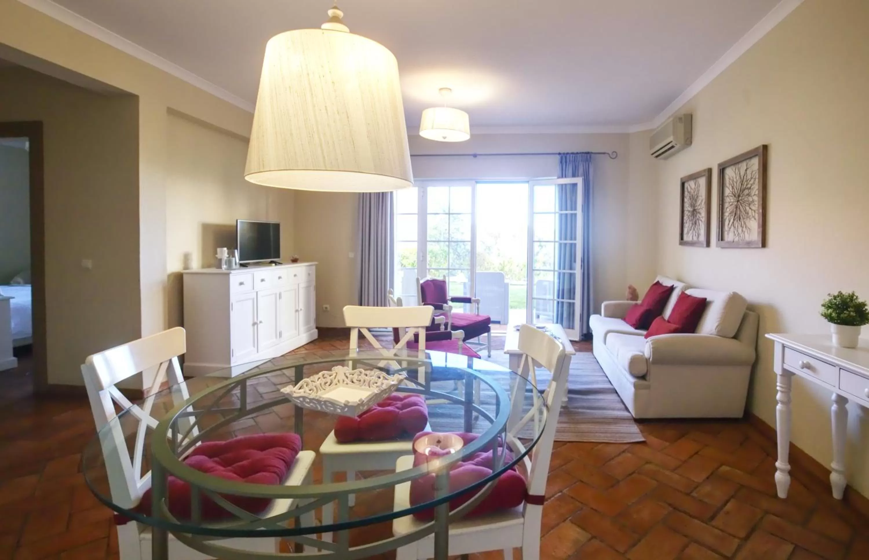 Living room in Cegonha Country Club