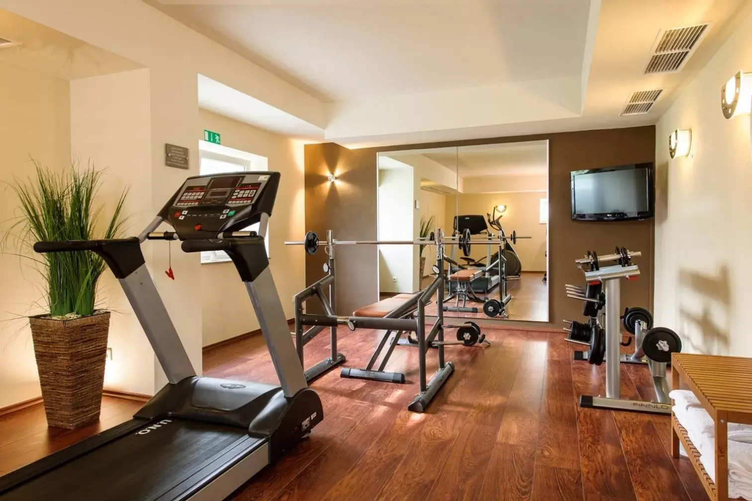 Fitness centre/facilities in Mercure Hotel Schweinfurt Maininsel Fitness centre/facilities in Mercure Hotel Schweinfurt Maininsel