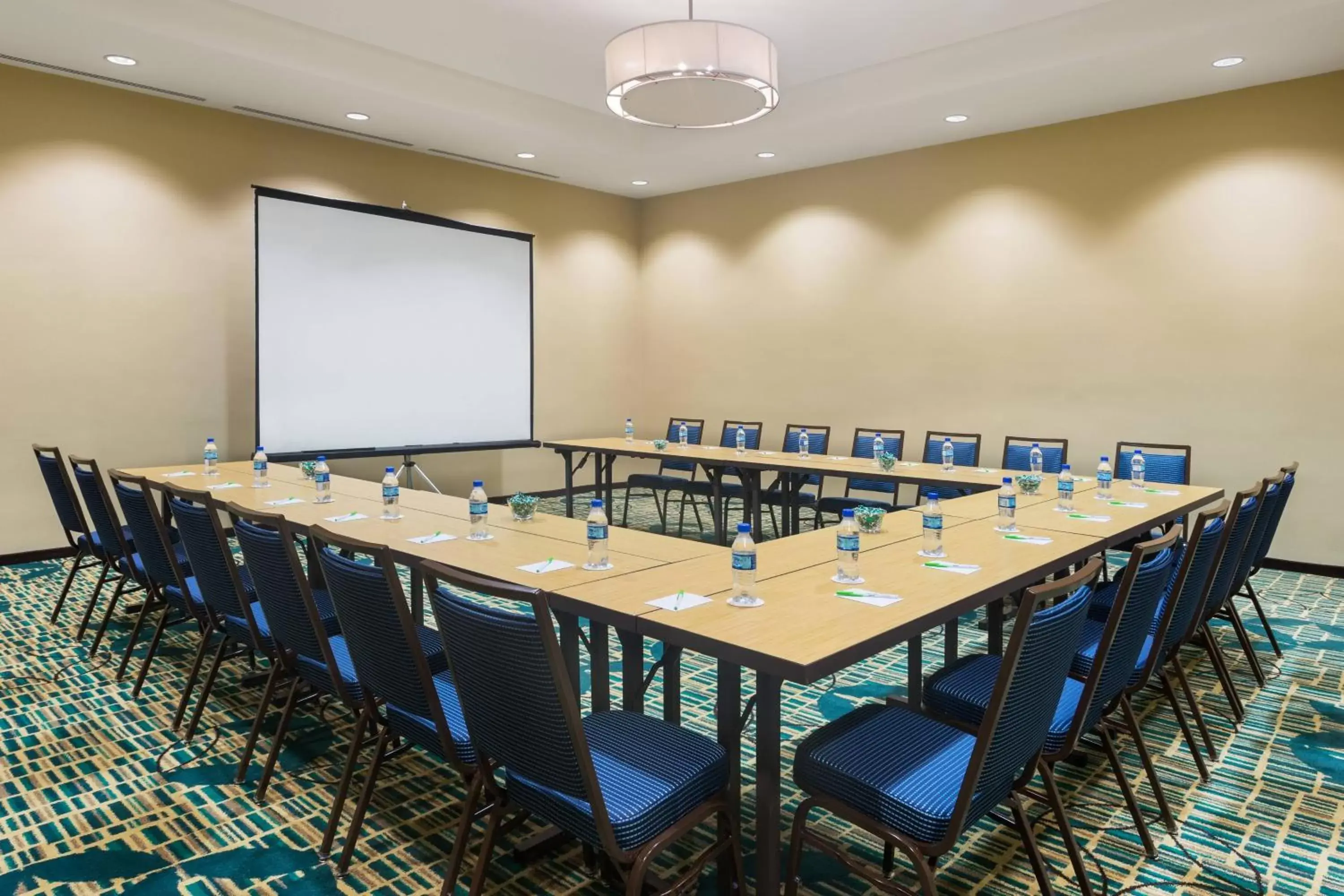 Meeting/conference room in Courtyard by Marriott Kingston, Jamaica