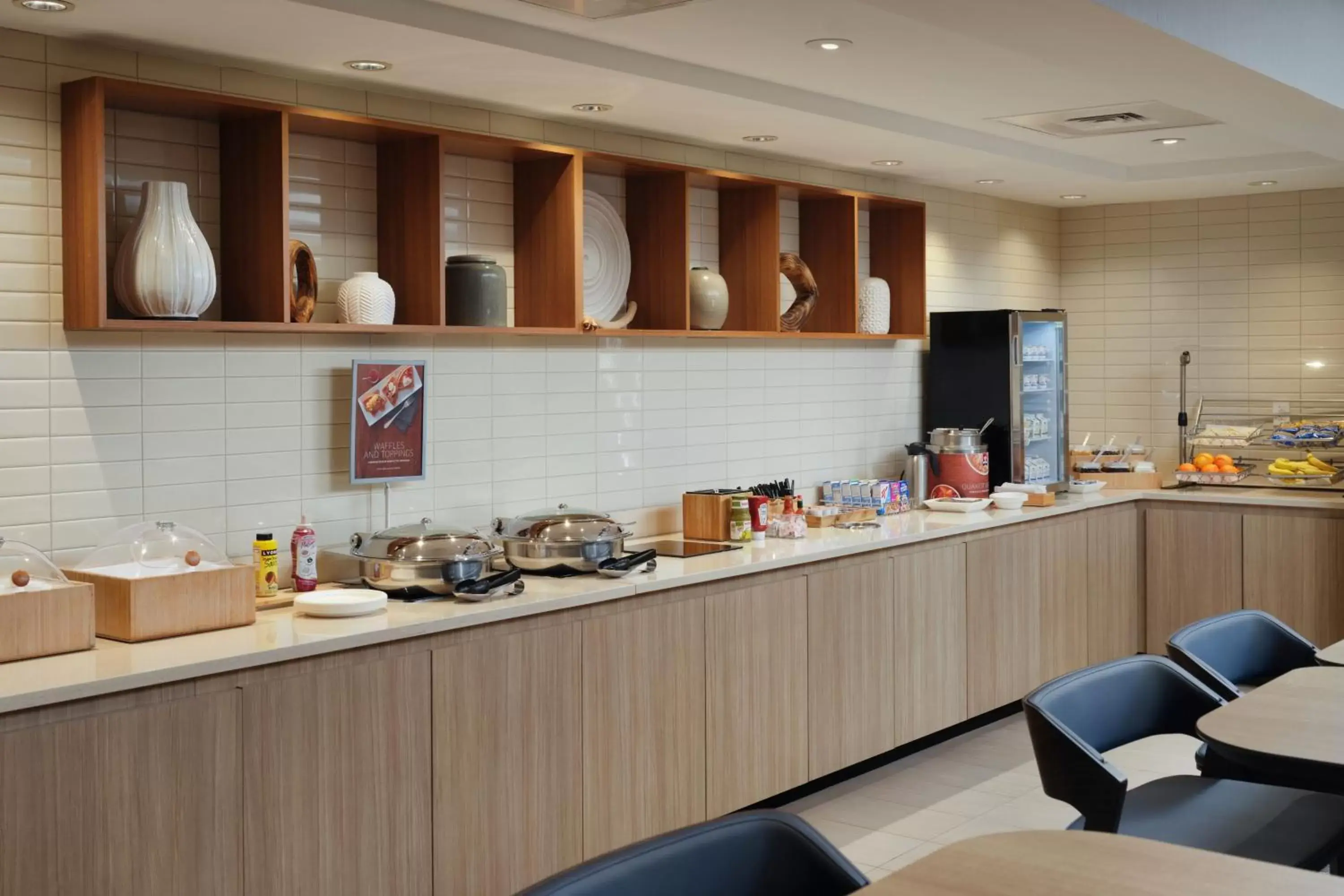 Breakfast, Restaurant/Places to Eat in SpringHill Suites Nashville MetroCenter