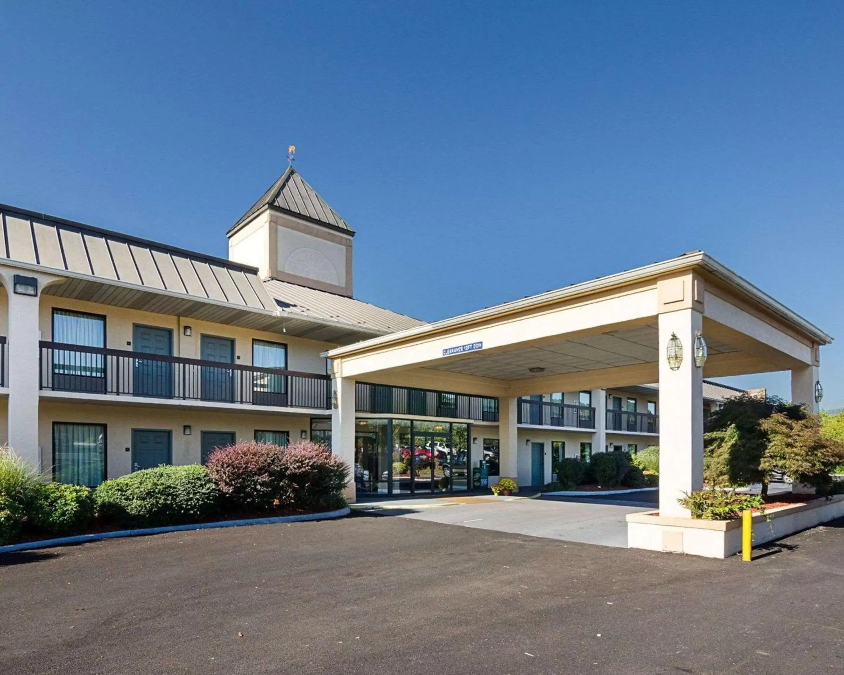Property Building in Quality Inn Troutville - Roanoke North