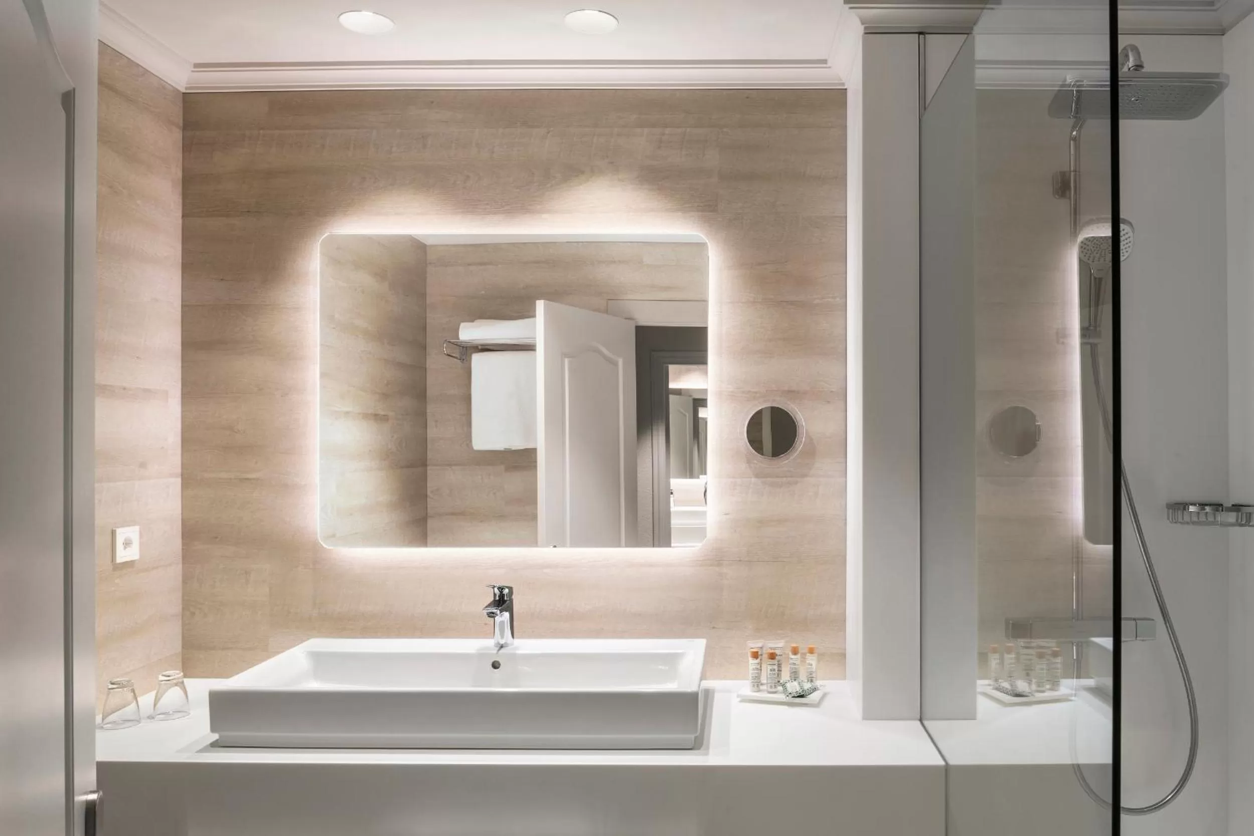 Bathroom in Salles Ciutat del Prat Barcelona Airport