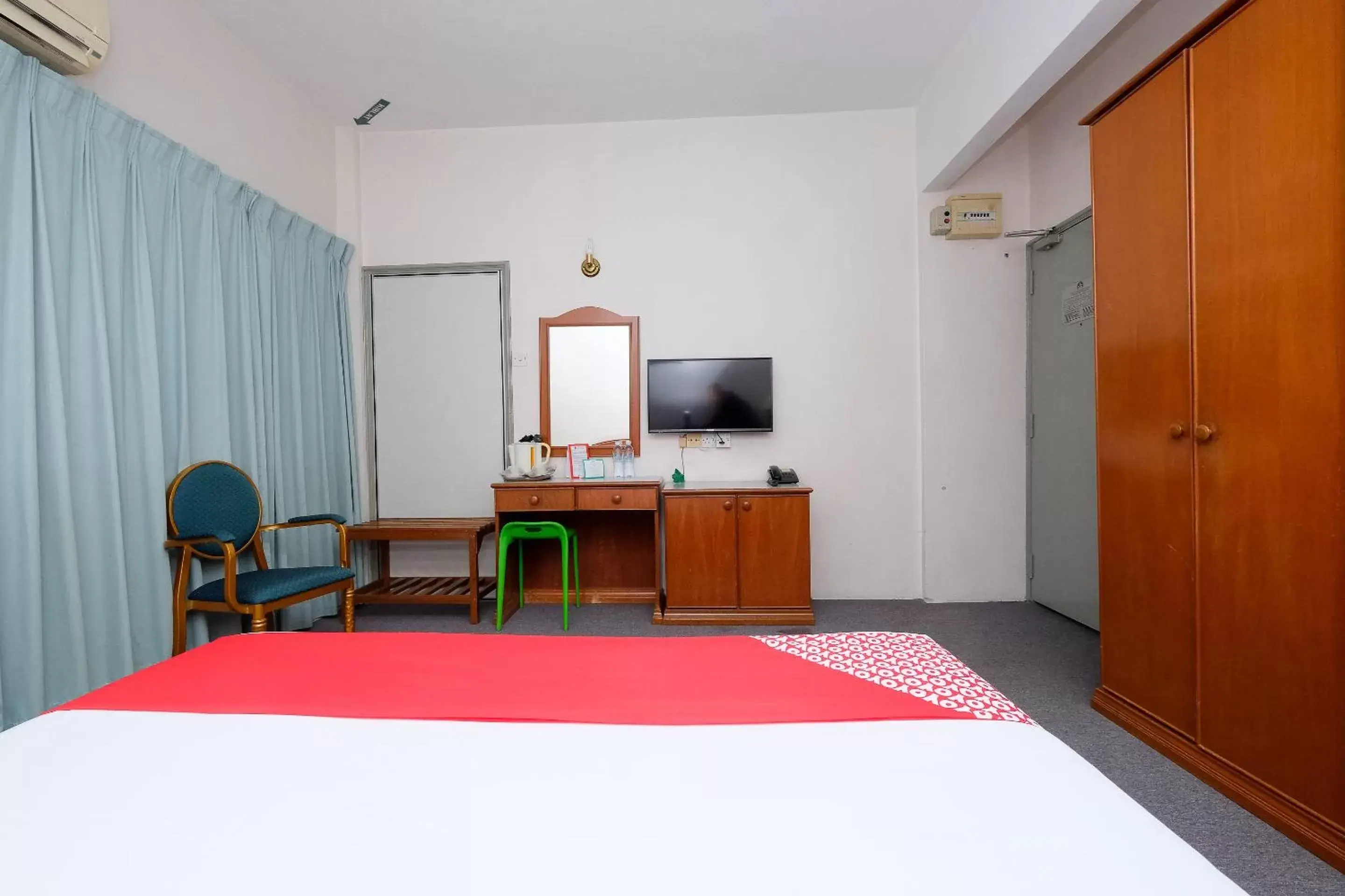 Bedroom, Bed in Super OYO 1236 Hotel Green Park