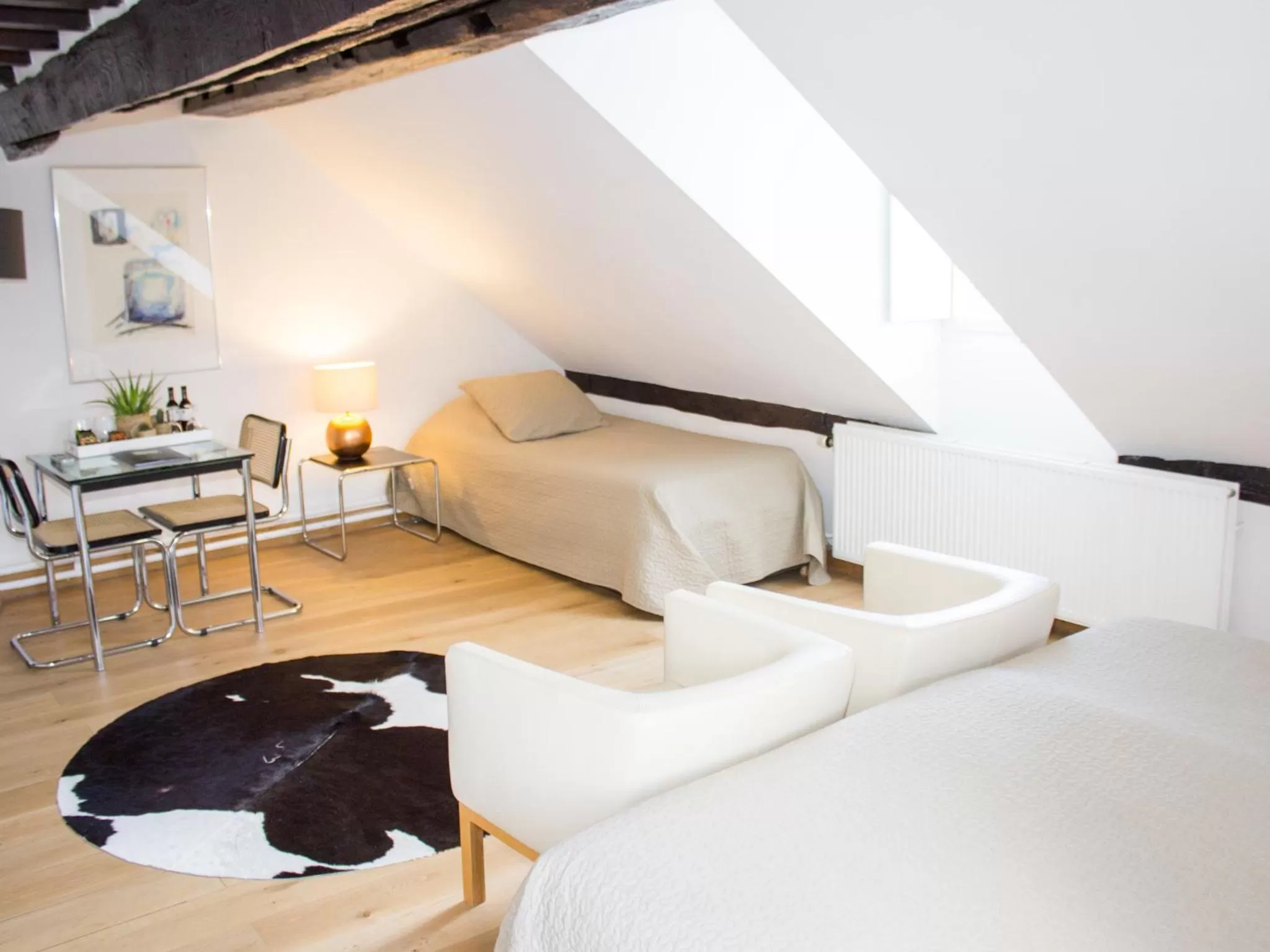 Photo of the whole room, Bed in Galerie Hotel Dis