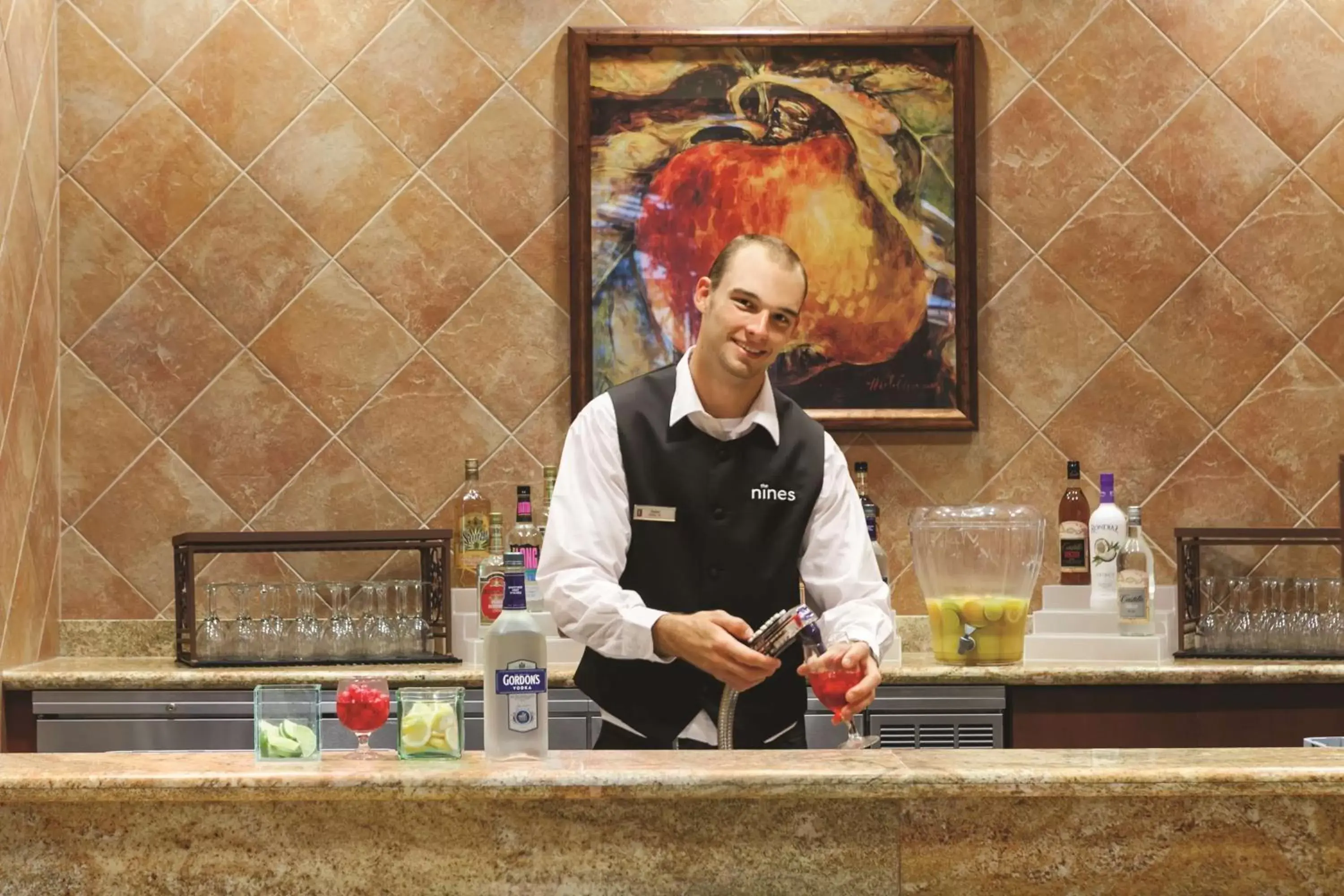 Lounge or bar, Staff in Embassy Suites Omaha- La Vista/ Hotel & Conference Center