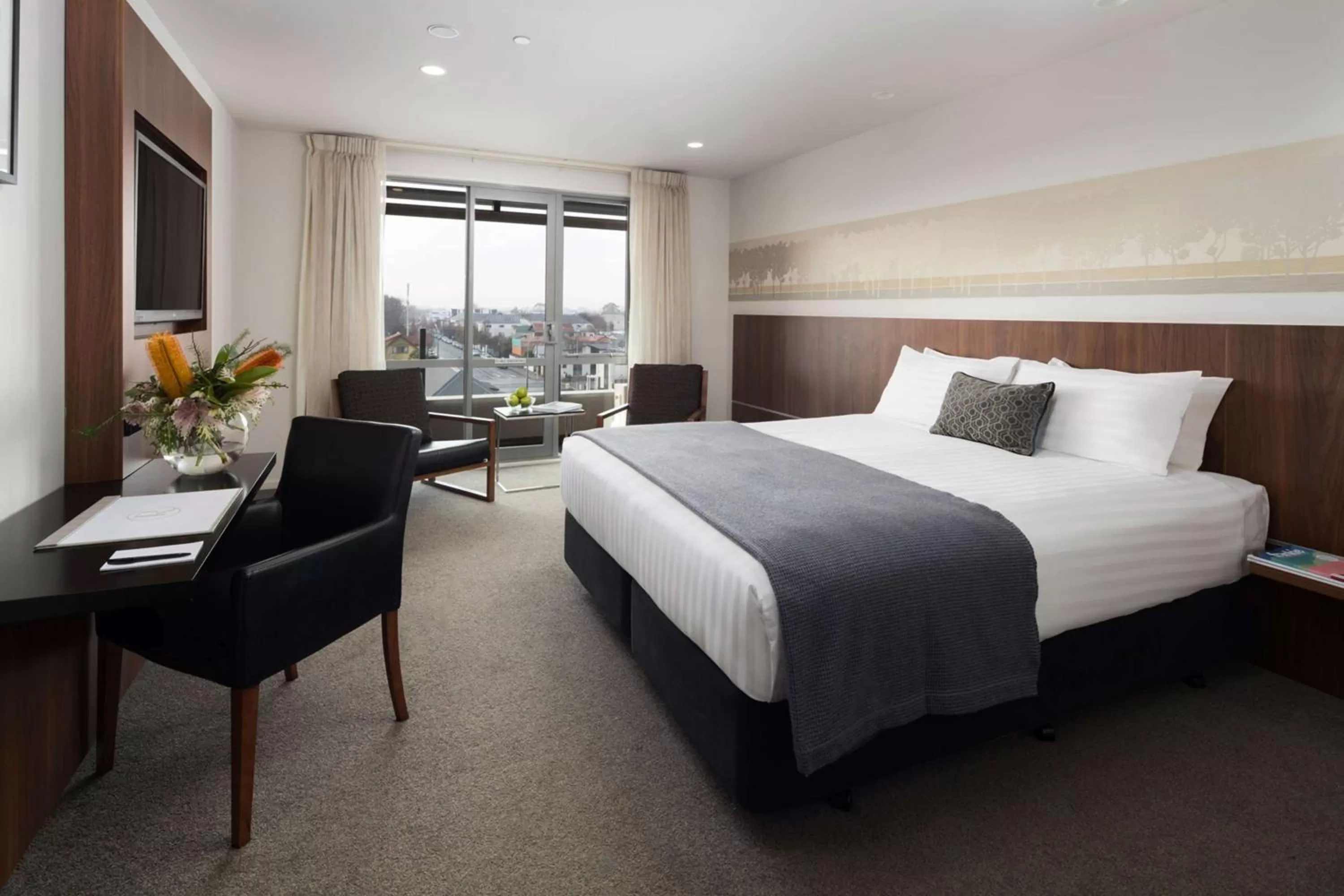 Photo of the whole room, Bed in Rydges Latimer Christchurch