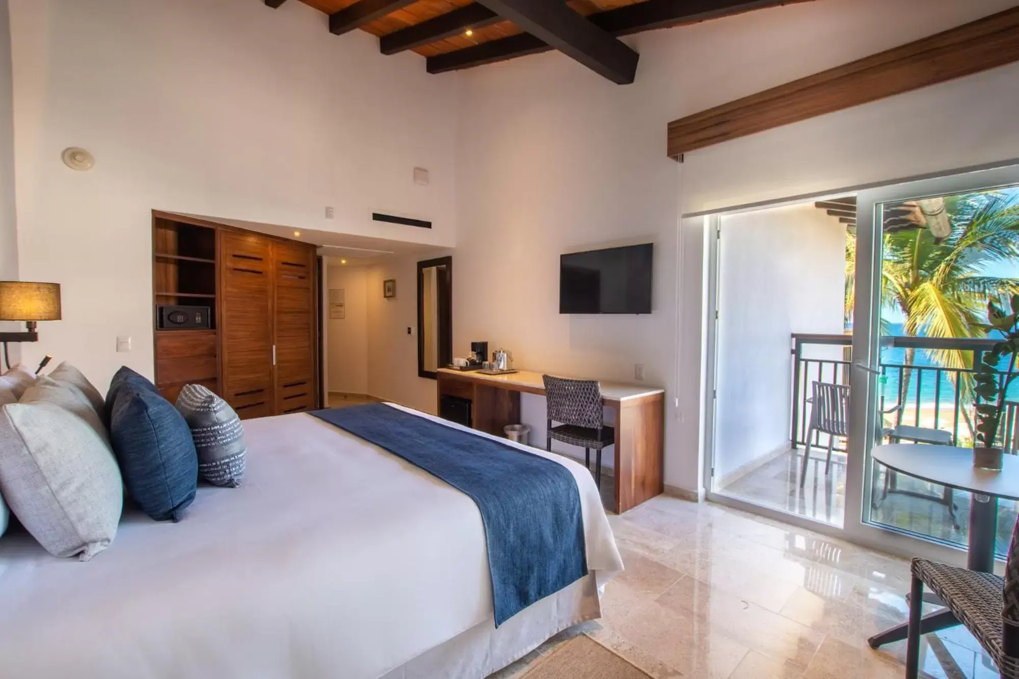Bedroom in Buenaventura Grand Hotel & Great Moments - All Inclusive