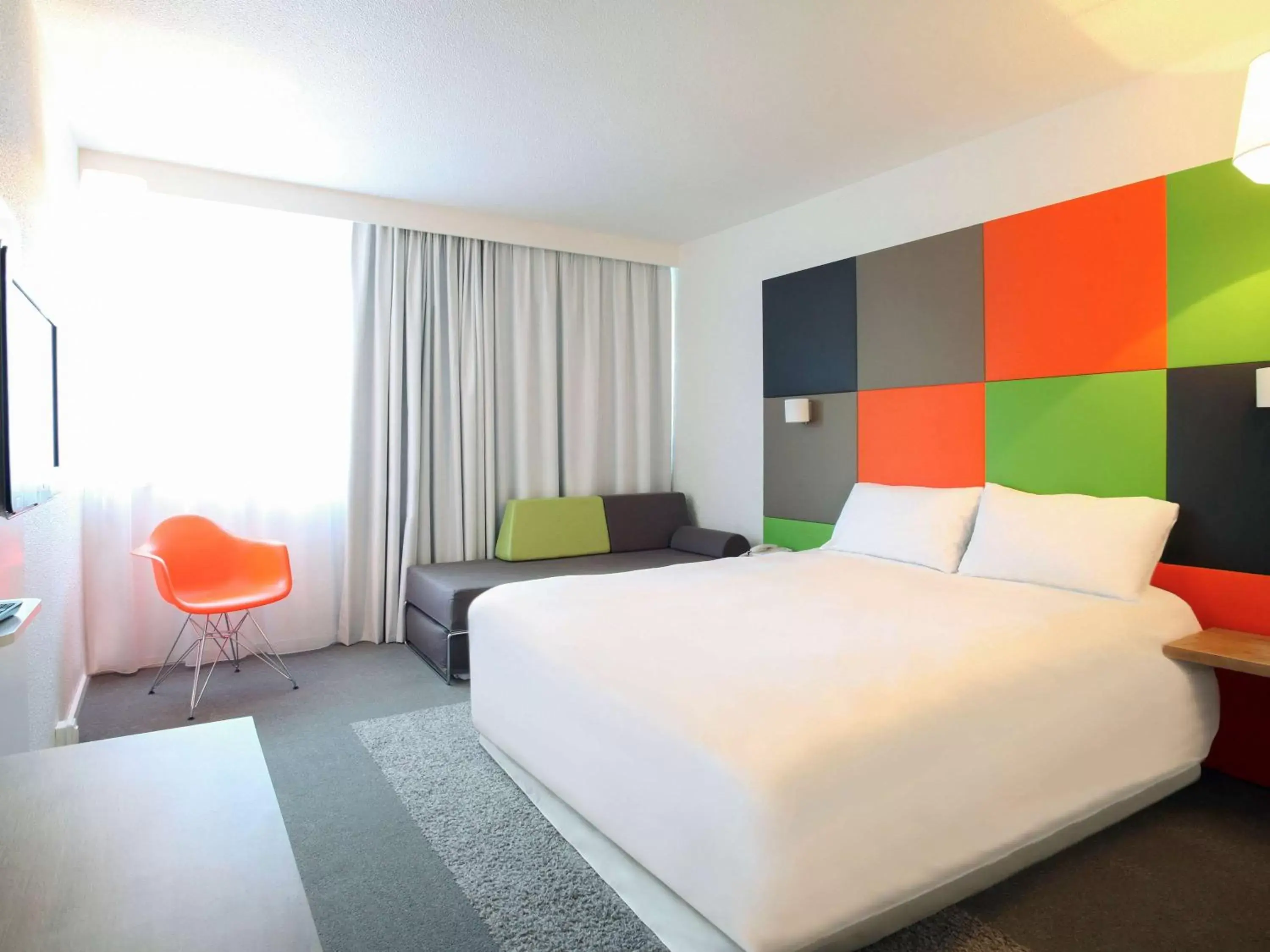 Photo of the whole room, Bed in ibis Styles Nancy Sud