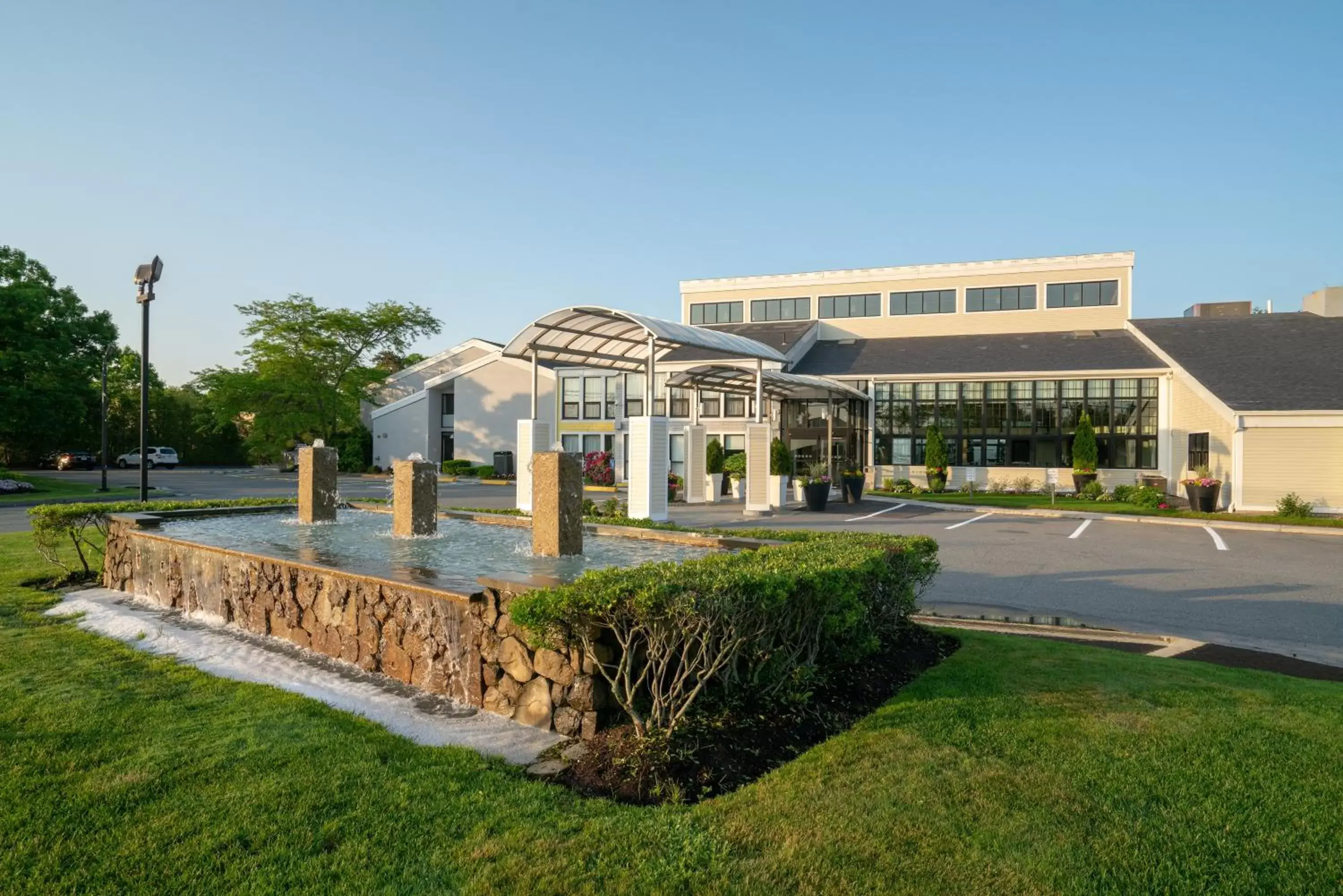 Property building in Holiday Inn Cape Cod - Hyannis by IHG Property building in Holiday Inn Cape Cod - Hyannis by IHG