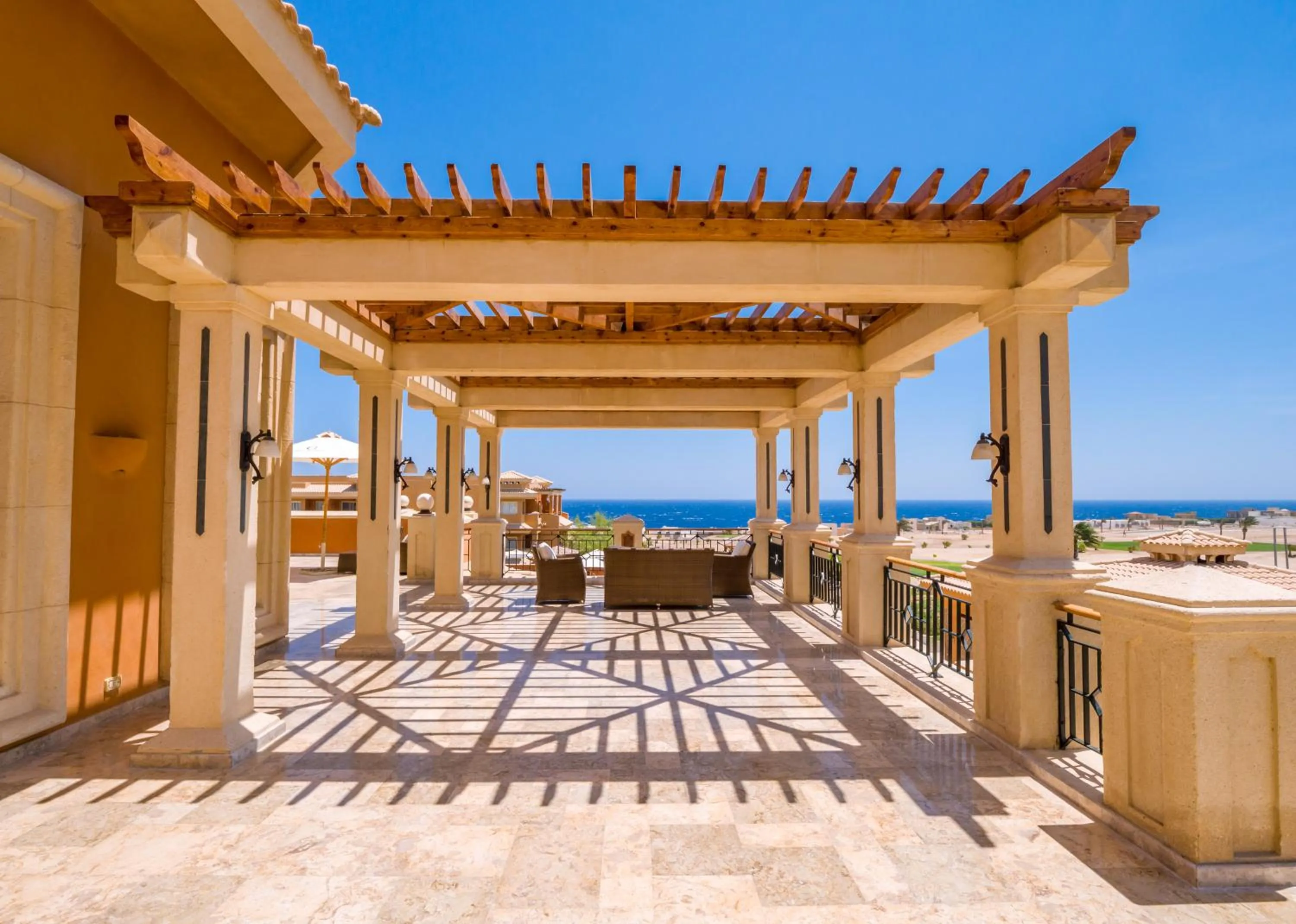 Lounge or bar in The Cascades Golf Resort, Spa & Thalasso