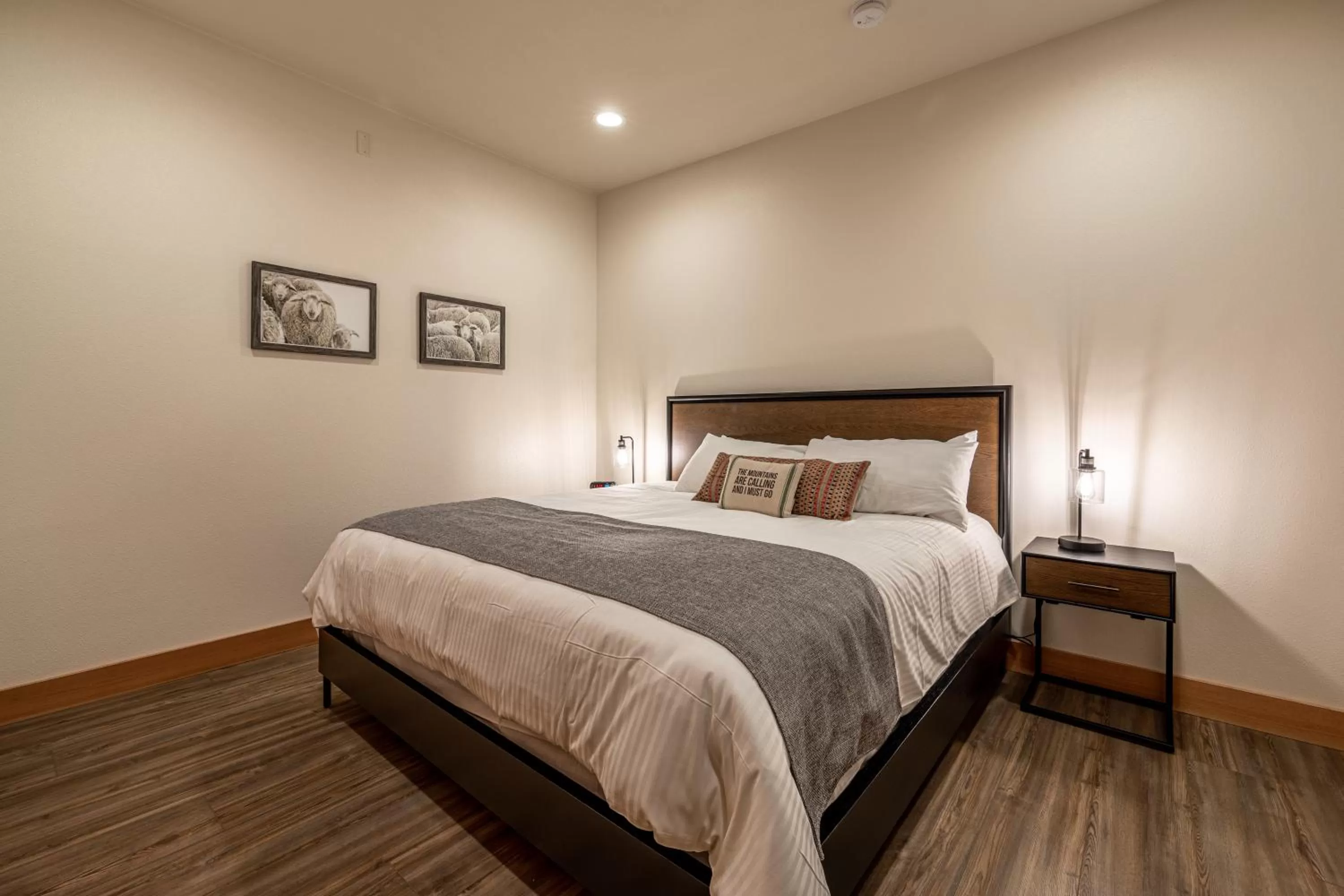 Bedroom, Bed in Alpen Dorf Pension