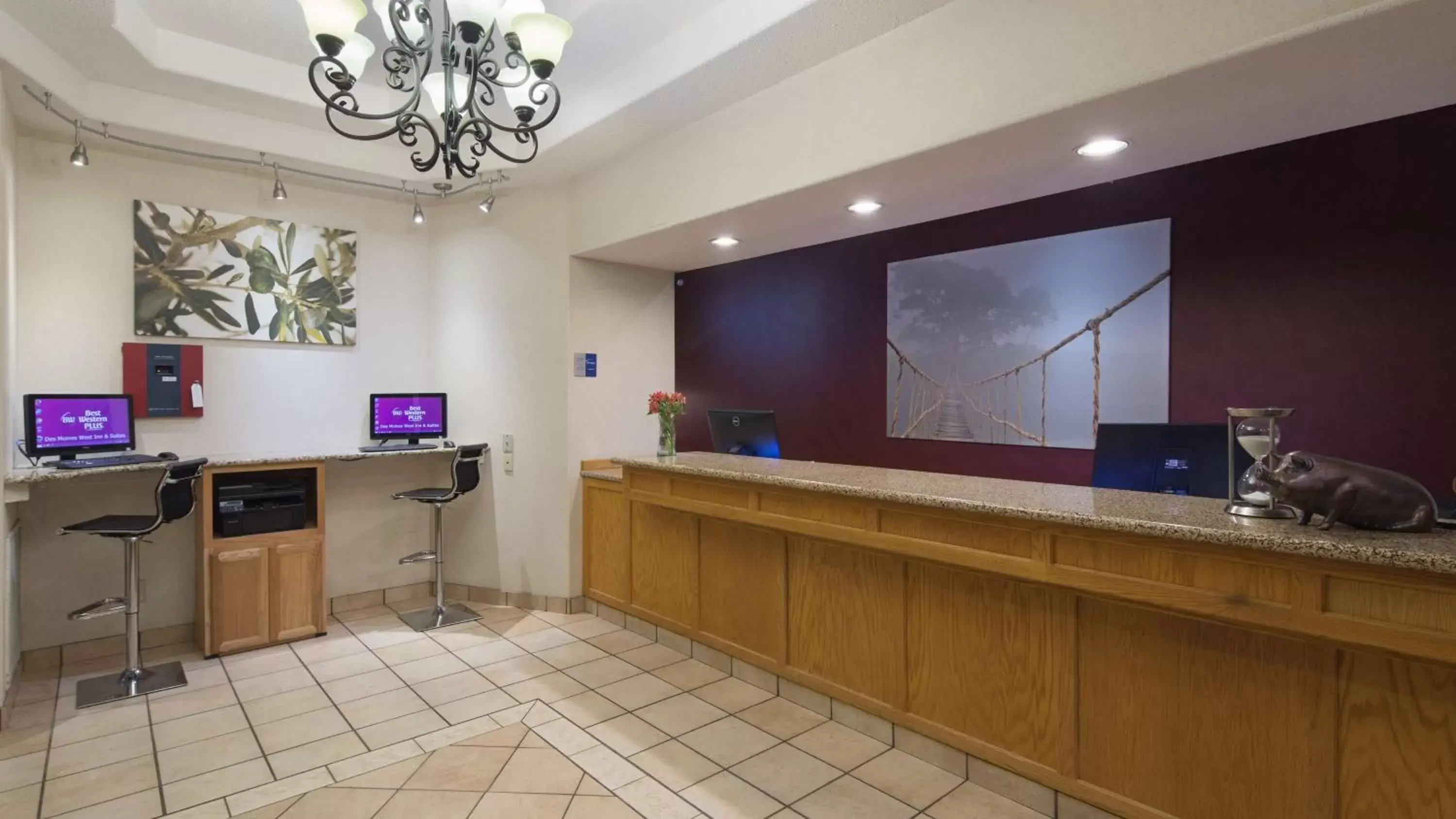 Lobby or reception, Lobby/Reception in Best Western Plus Des Moines West Inn & Suites