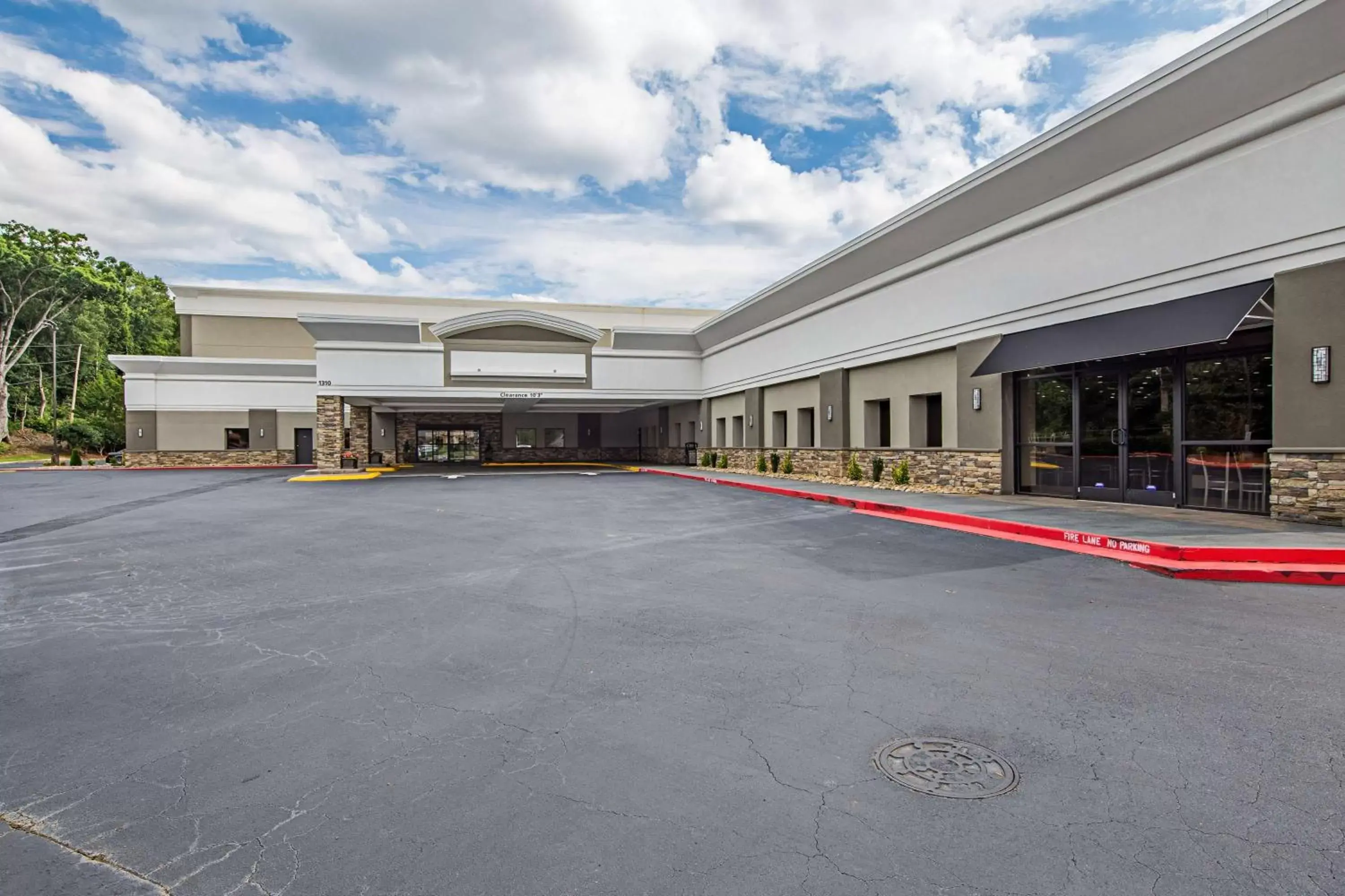 Property Building in Best Western Plus Clemson Hotel & Conference Center