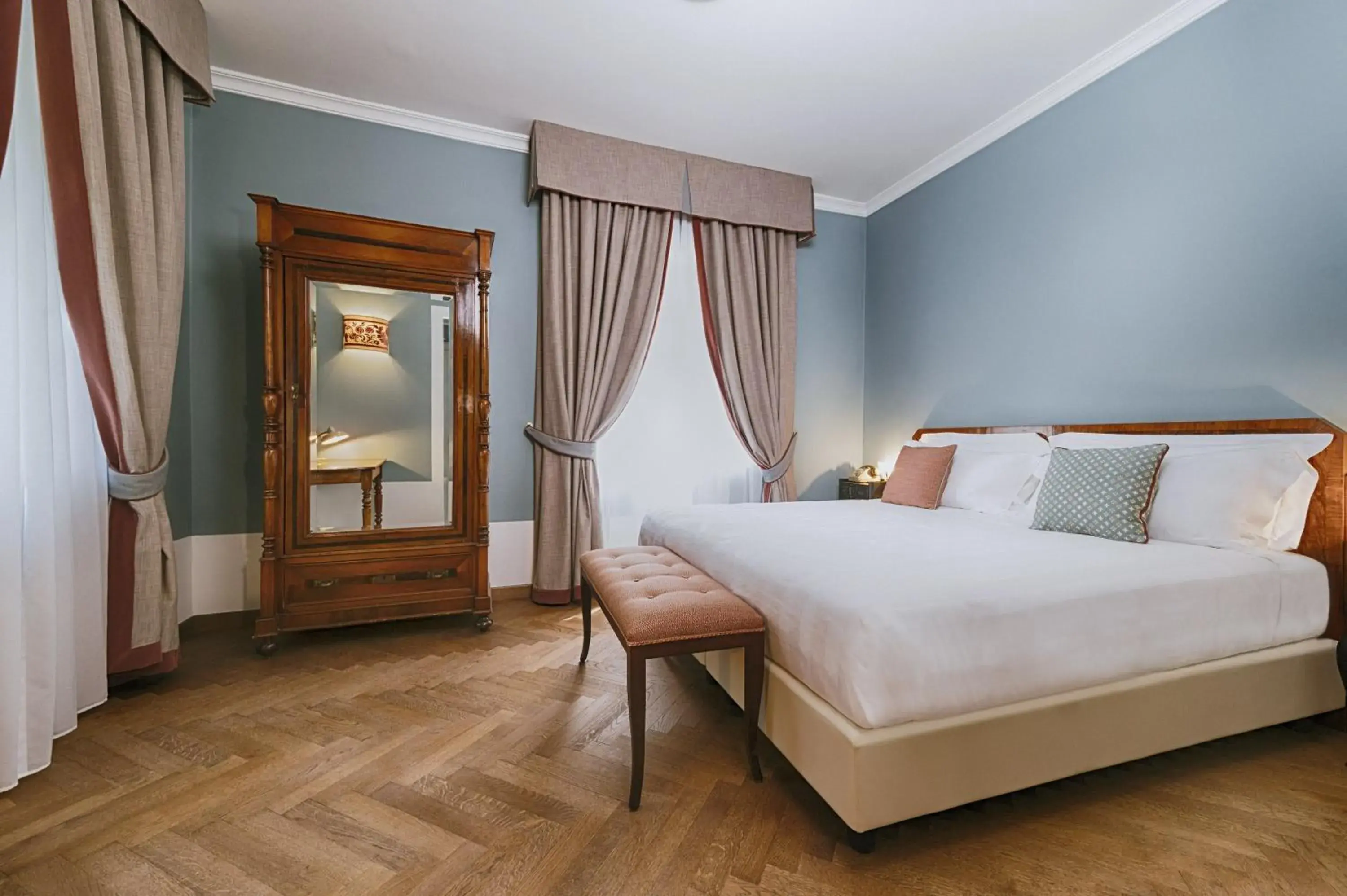 Bed in Albergo Posta Marcucci