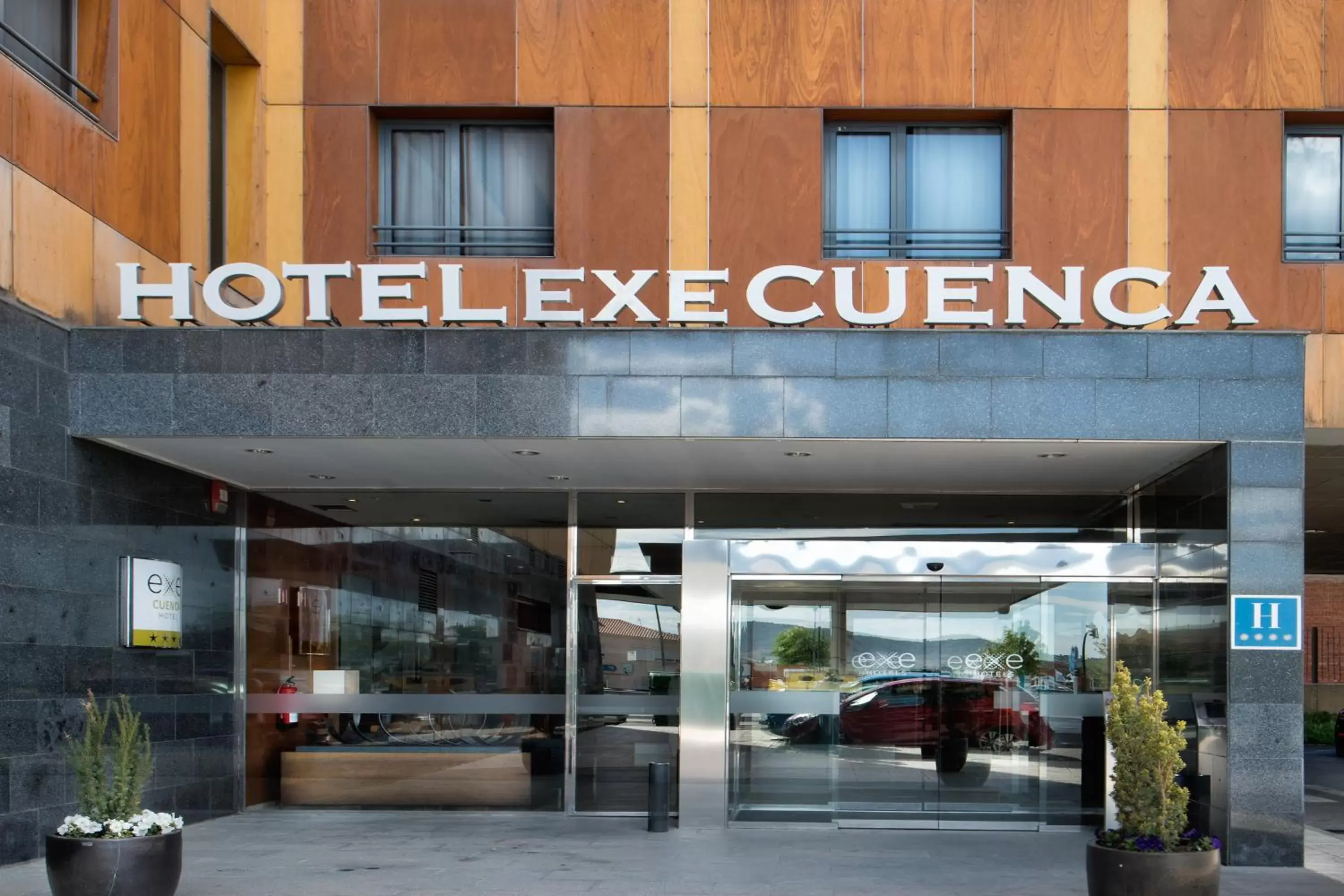 Facade/entrance in Exe Cuenca