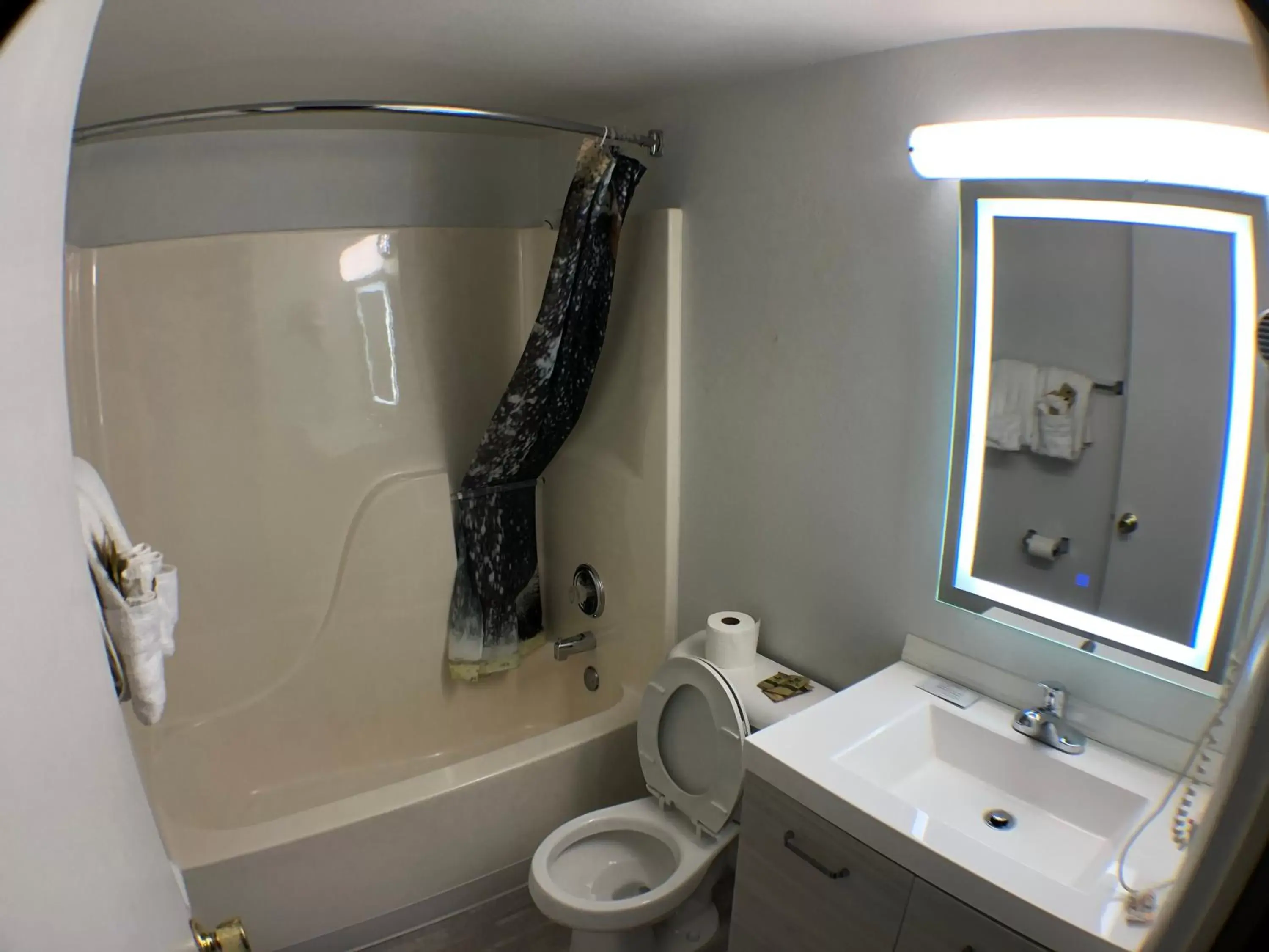 Bathroom in Tower 64 Motel & RV