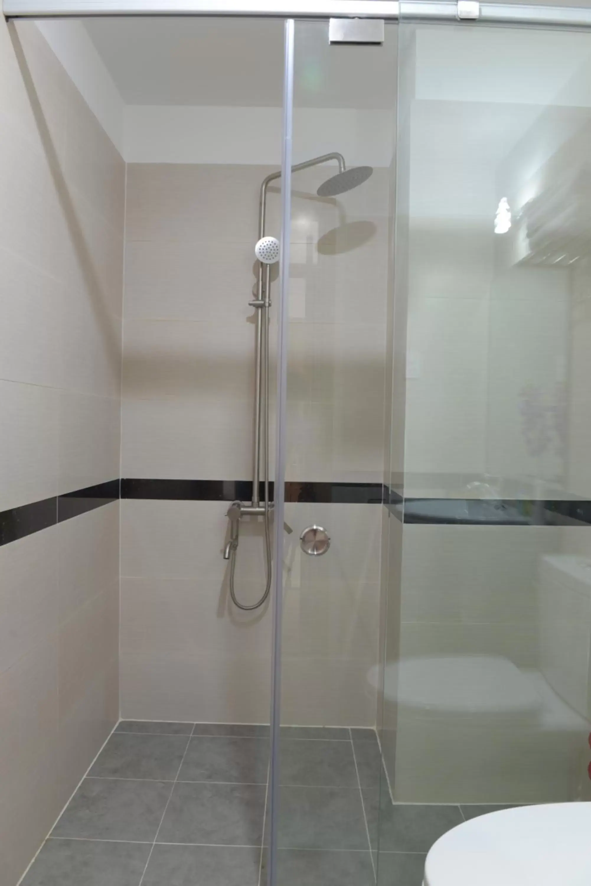 Shower, Bathroom in VeeVoo Hotel