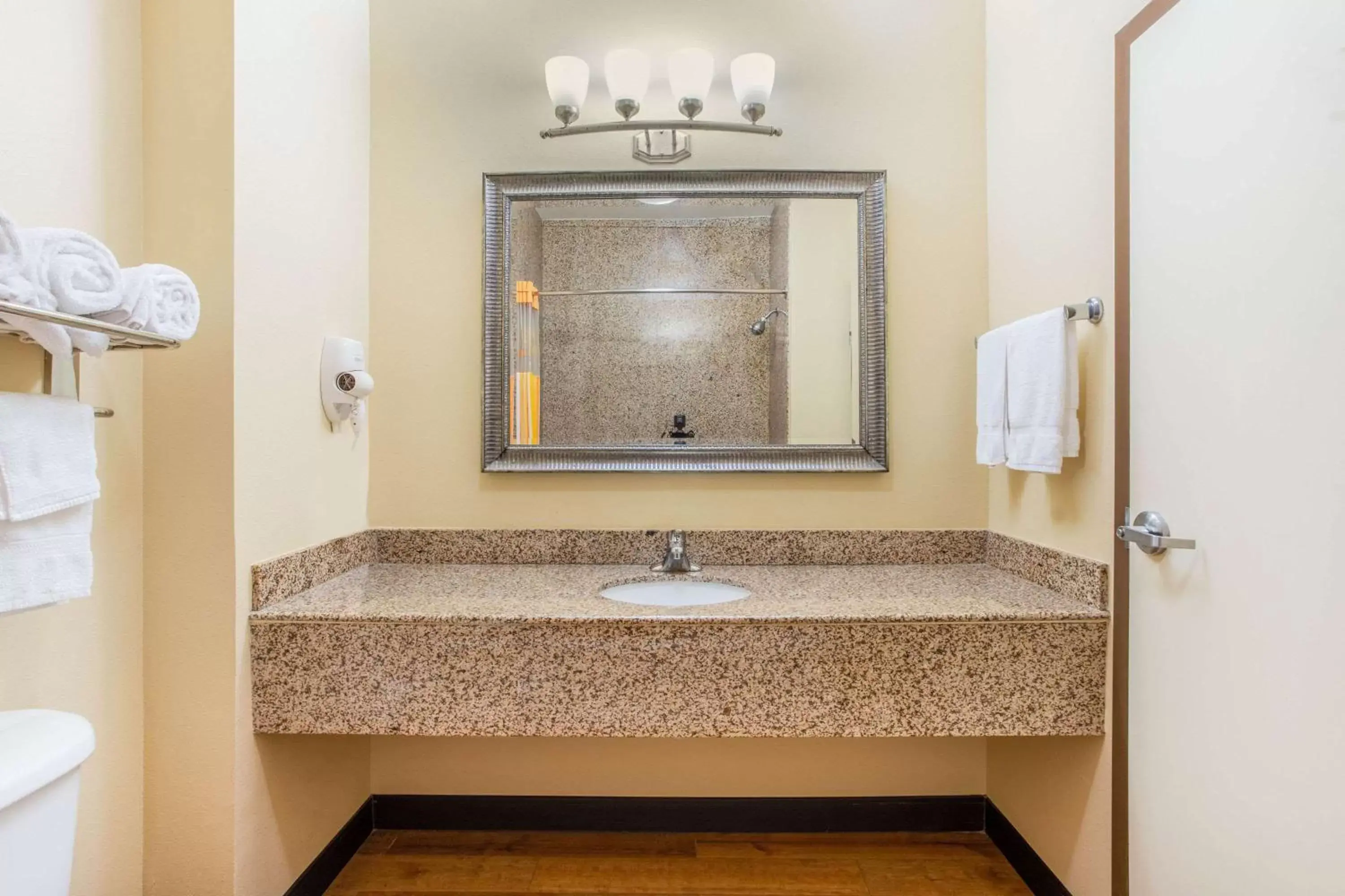 Bedroom in La Quinta by Wyndham Ennis Bedroom in La Quinta by Wyndham Ennis