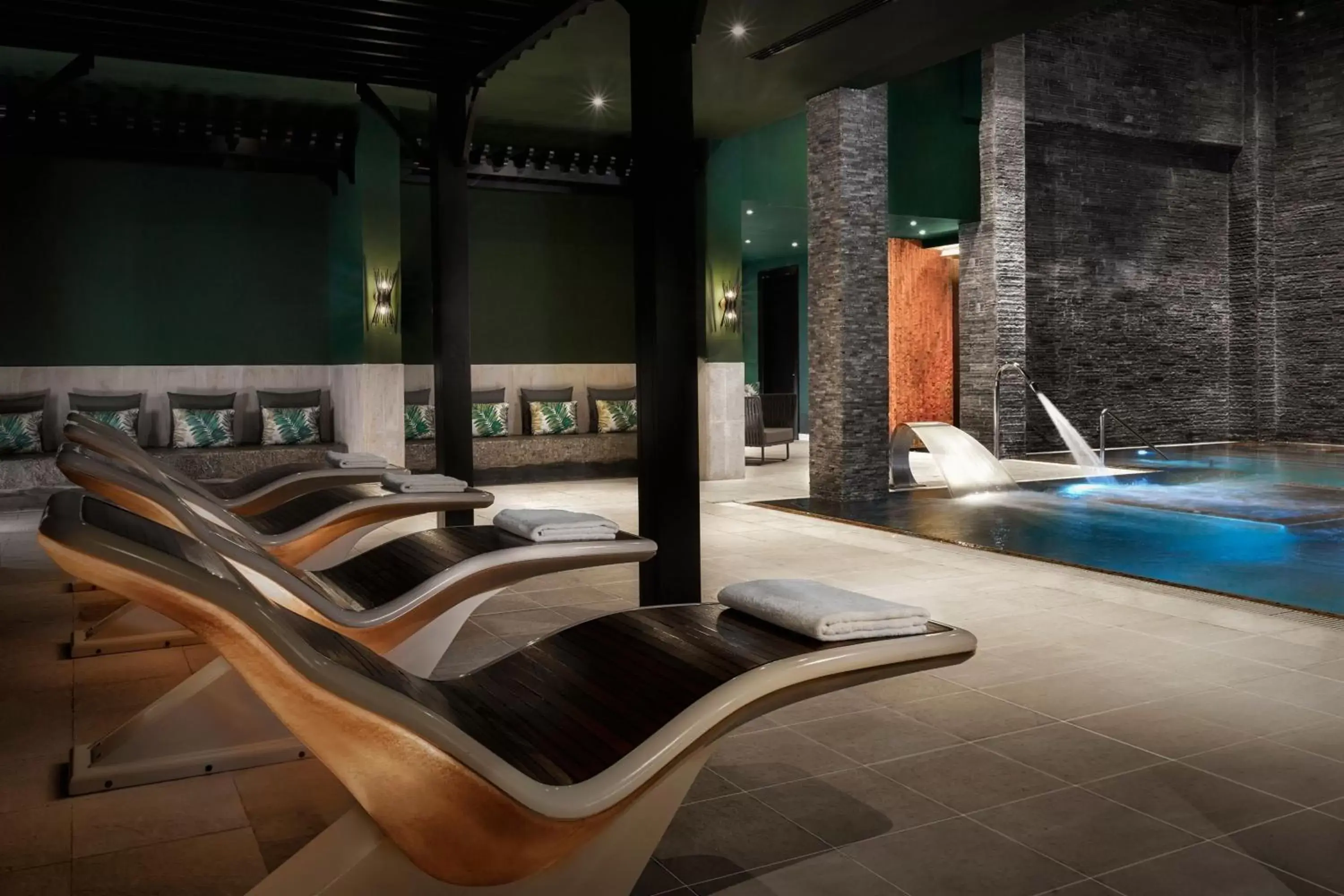 Spa and wellness centre/facilities, Swimming Pool in The Ritz-Carlton Ras Al Khaimah, Al Wadi Desert