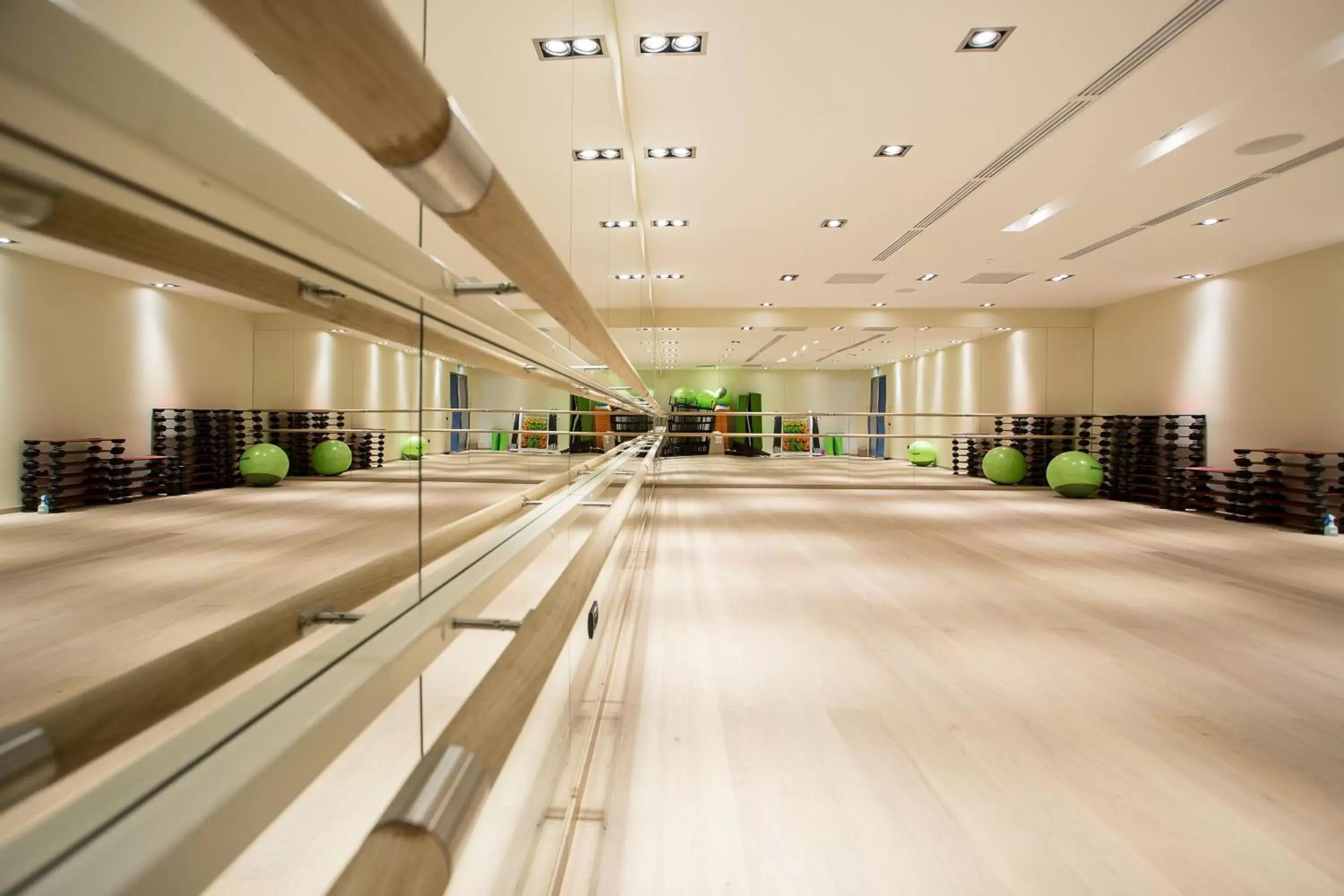 Fitness centre/facilities in Kronwell Brasov Hotel