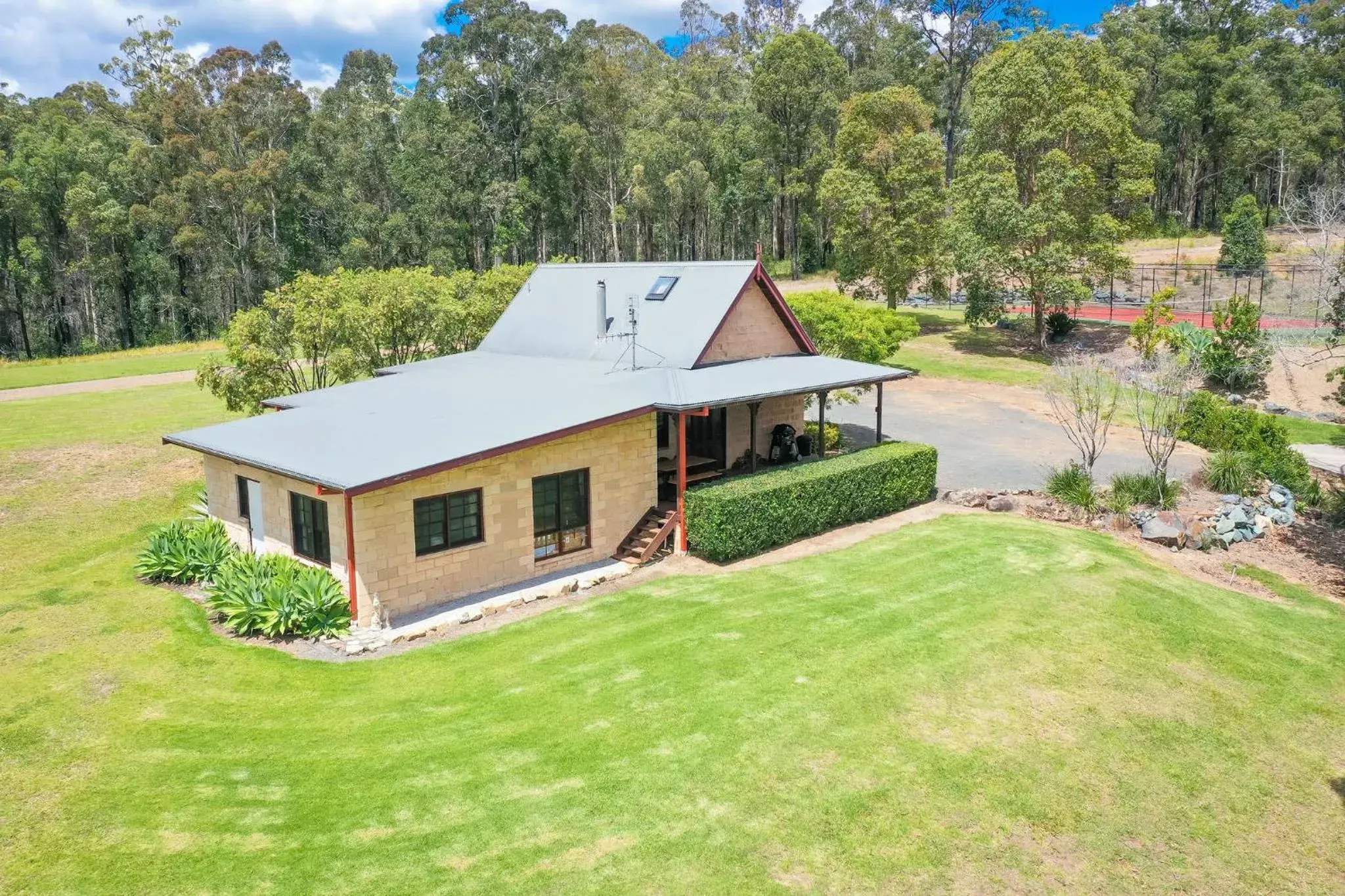 Property Building in Clarendon Forest Retreat